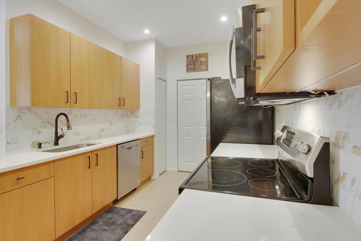 3561 Forest Hill Boulevard 68