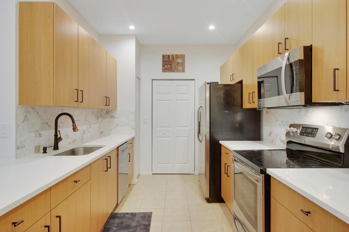 3561 Forest Hill Boulevard 68