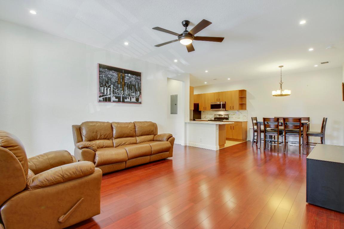 3561 Forest Hill Boulevard 68