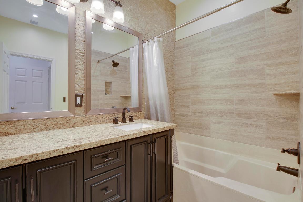 3561 Forest Hill Boulevard 68