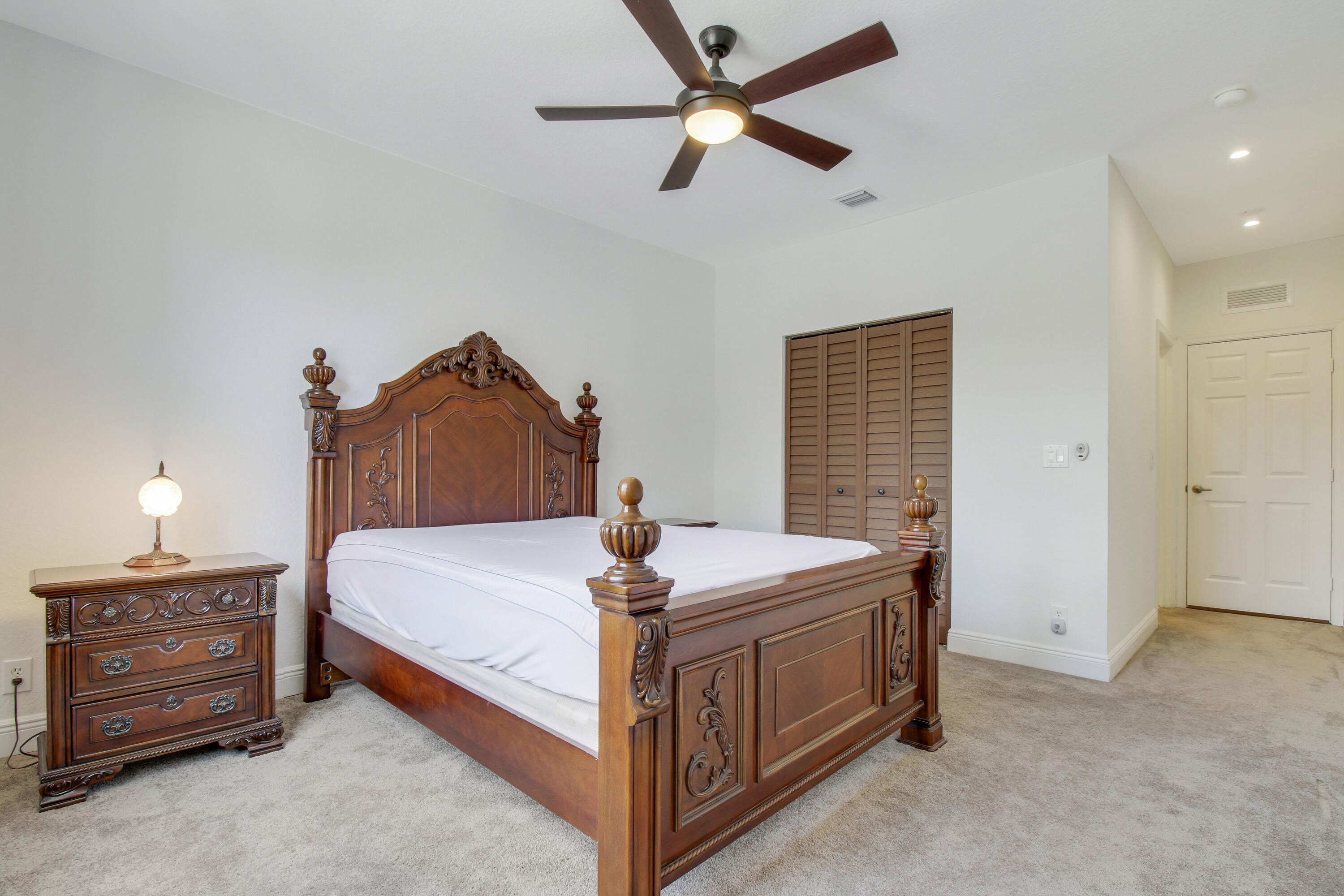 3561 Forest Hill Boulevard 68