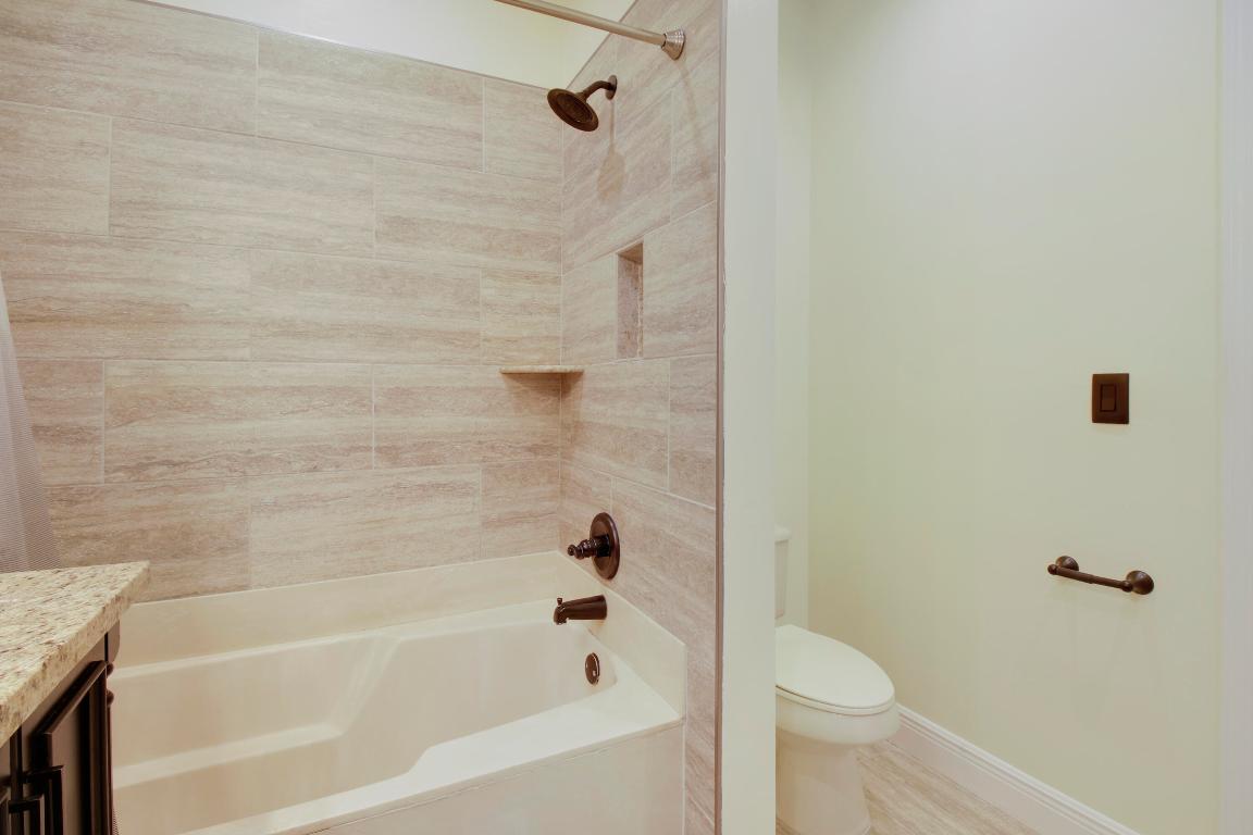 3561 Forest Hill Boulevard 68