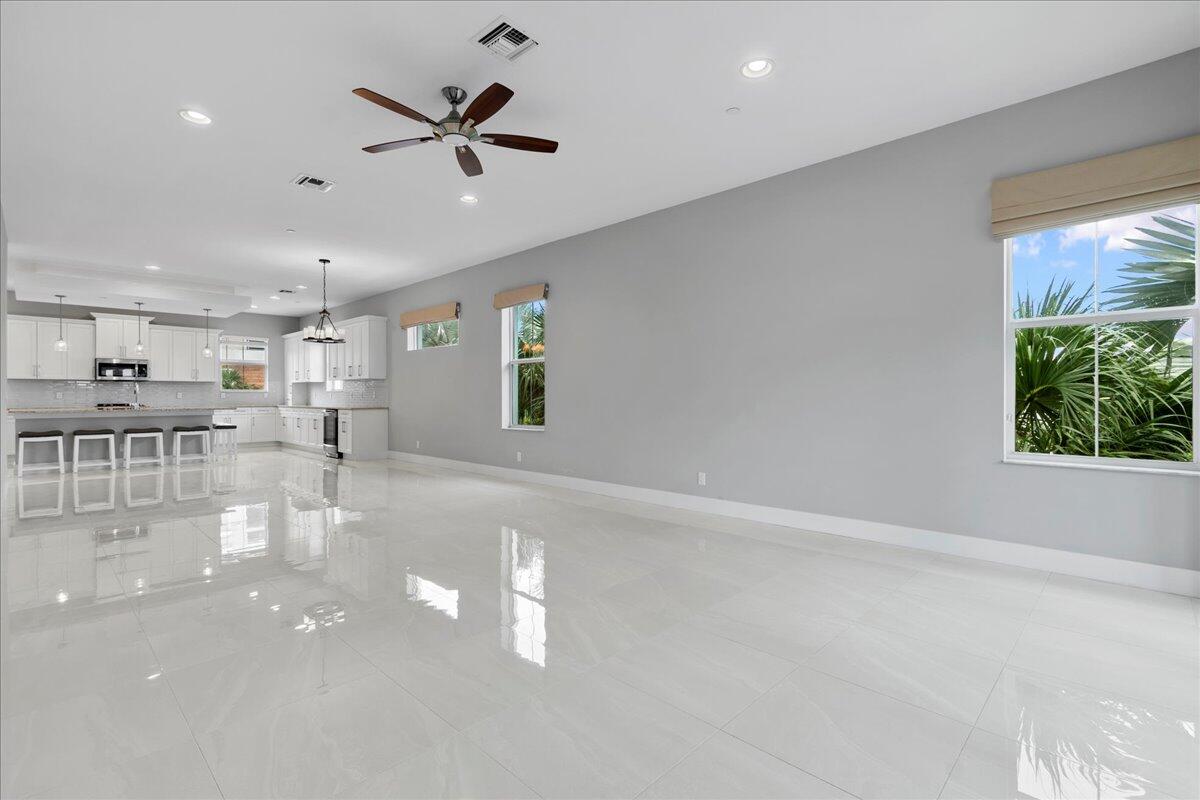 7118 Edison Place
