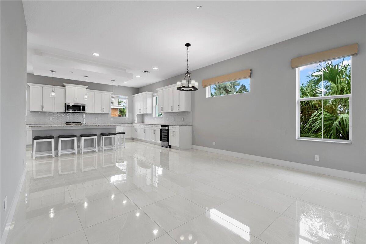 7118 Edison Place