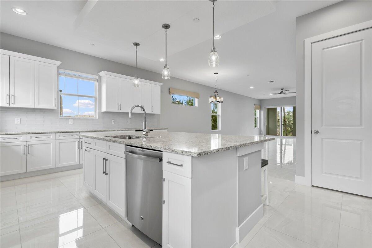 7118 Edison Place