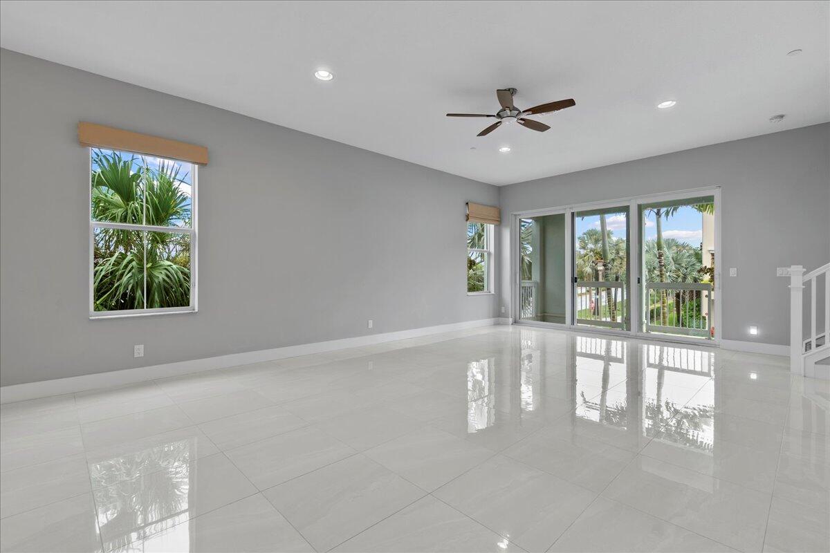 7118 Edison Place