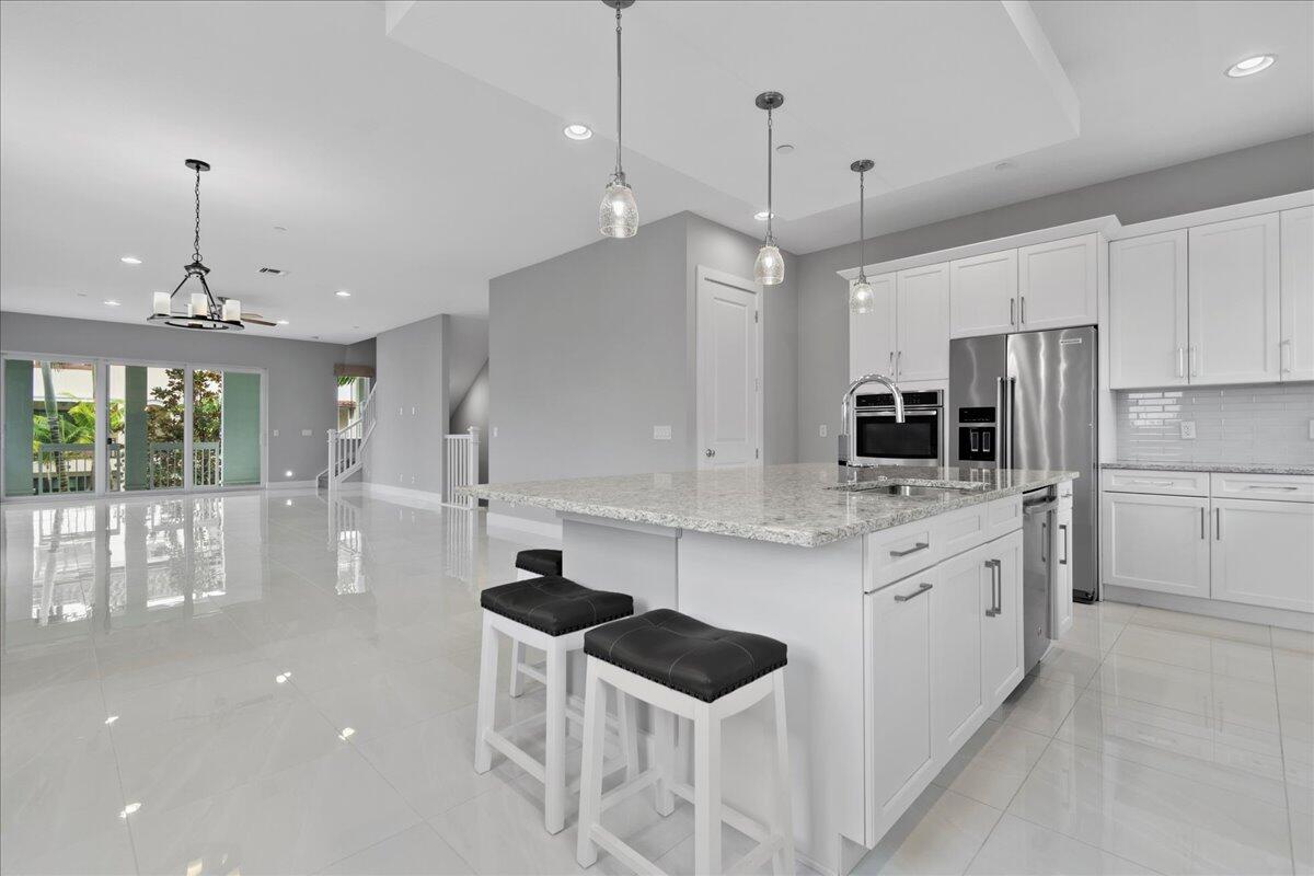 7118 Edison Place