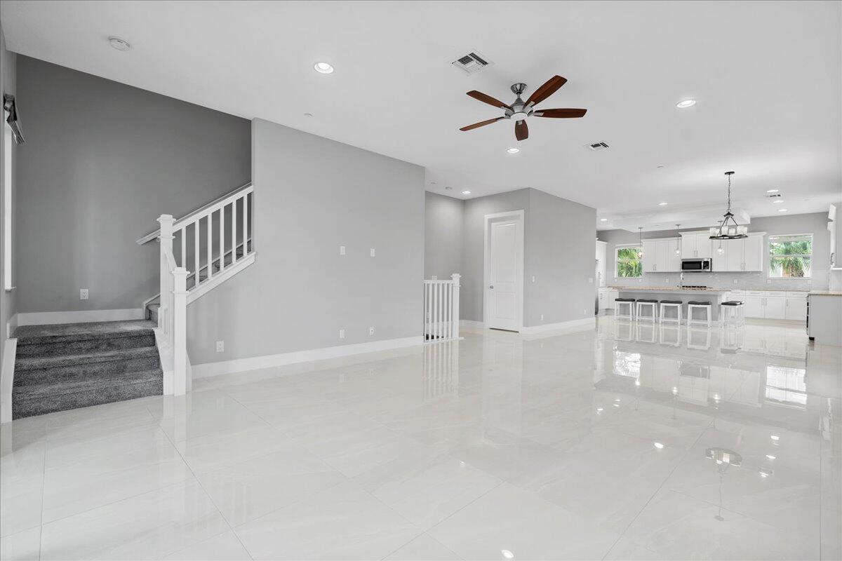 7118 Edison Place
