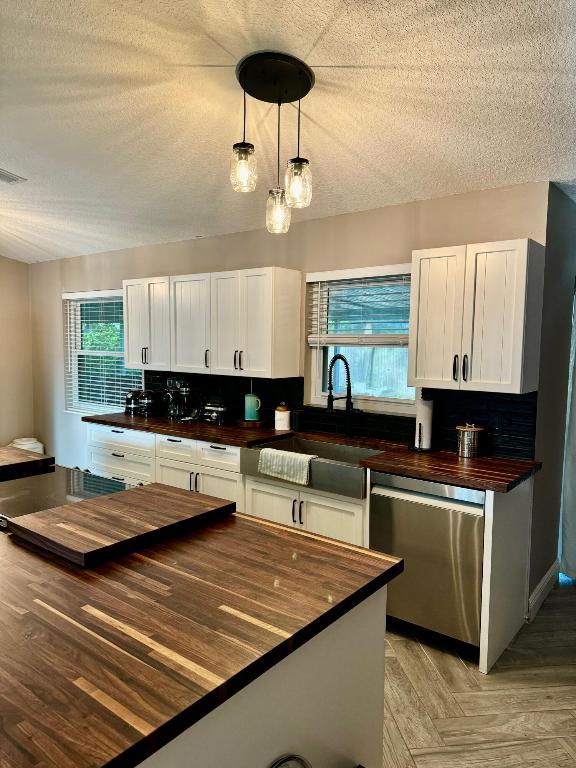 19000 SE Robert Drive