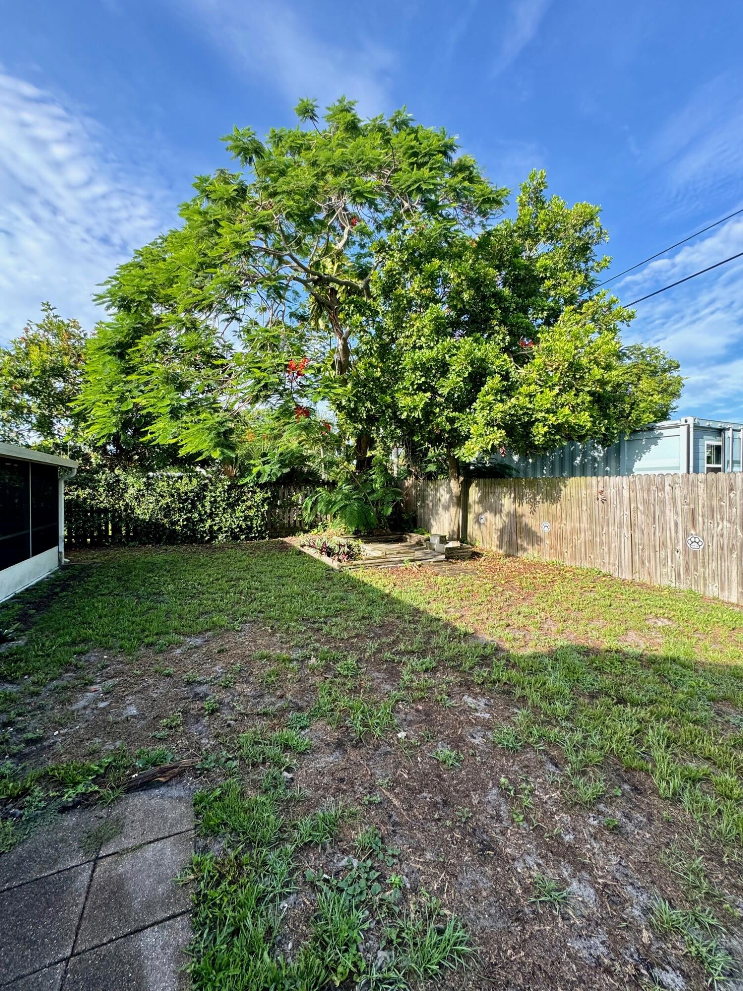 19000 SE Robert Drive