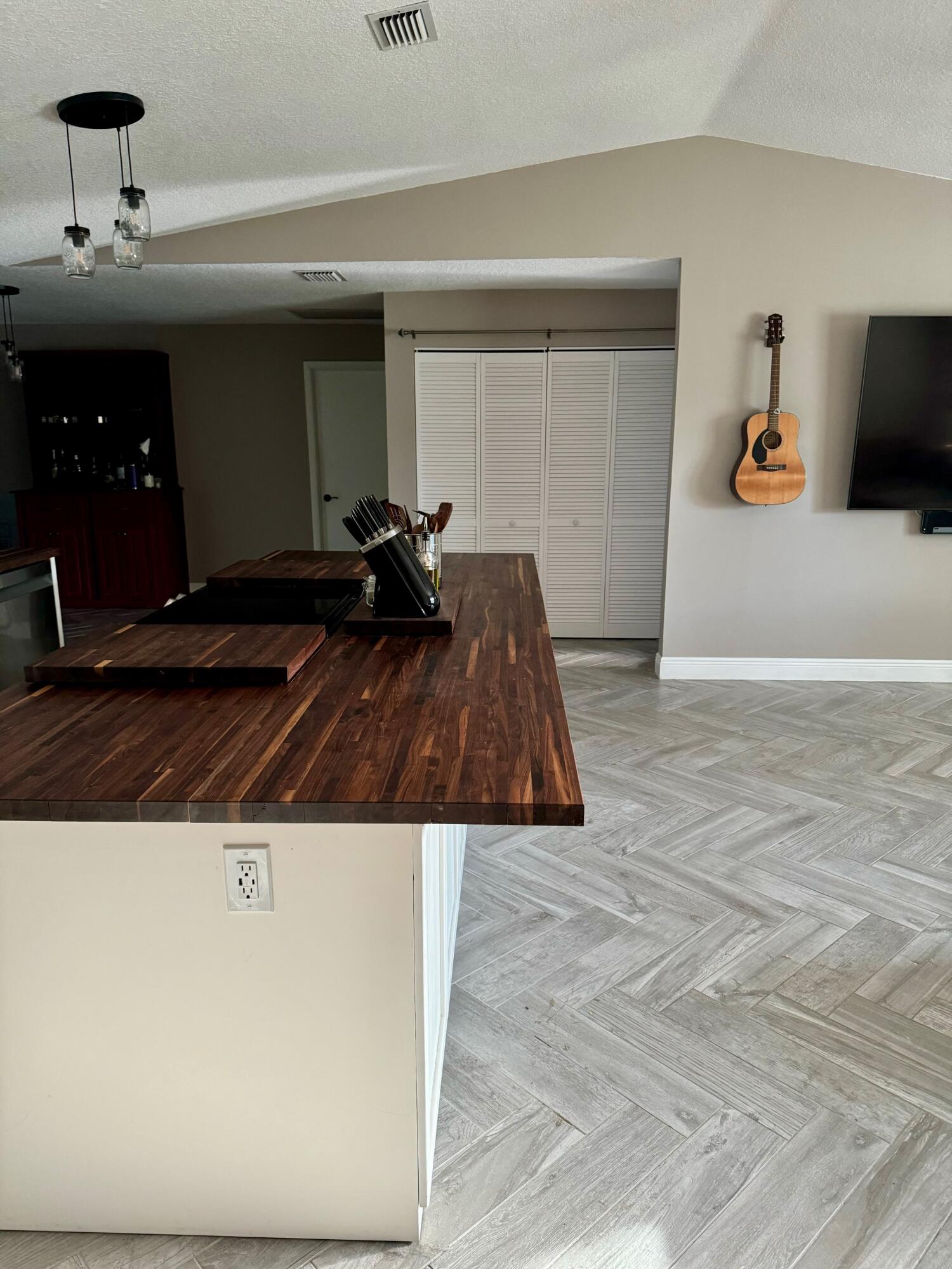 19000 SE Robert Drive