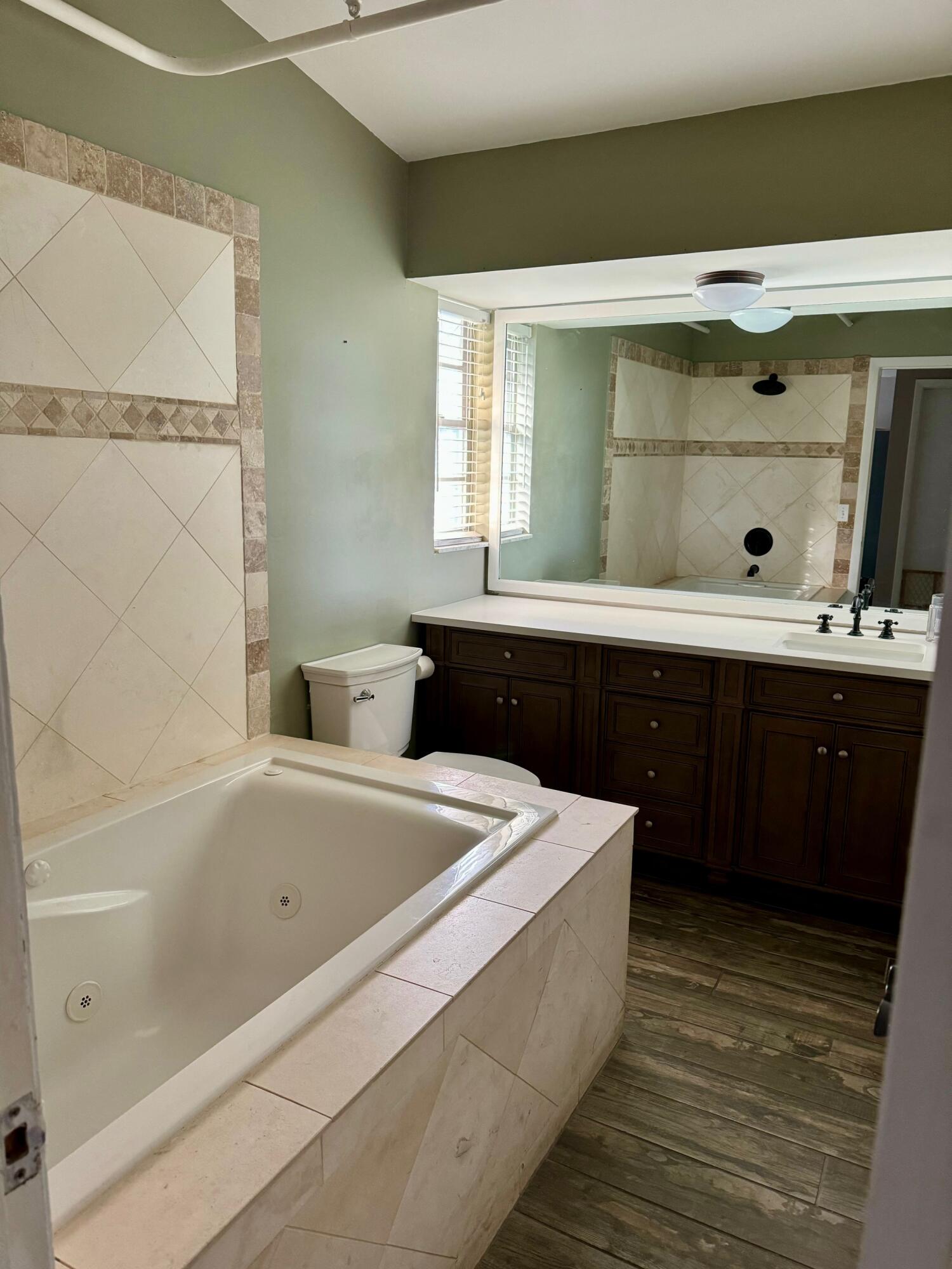 19000 SE Robert Drive