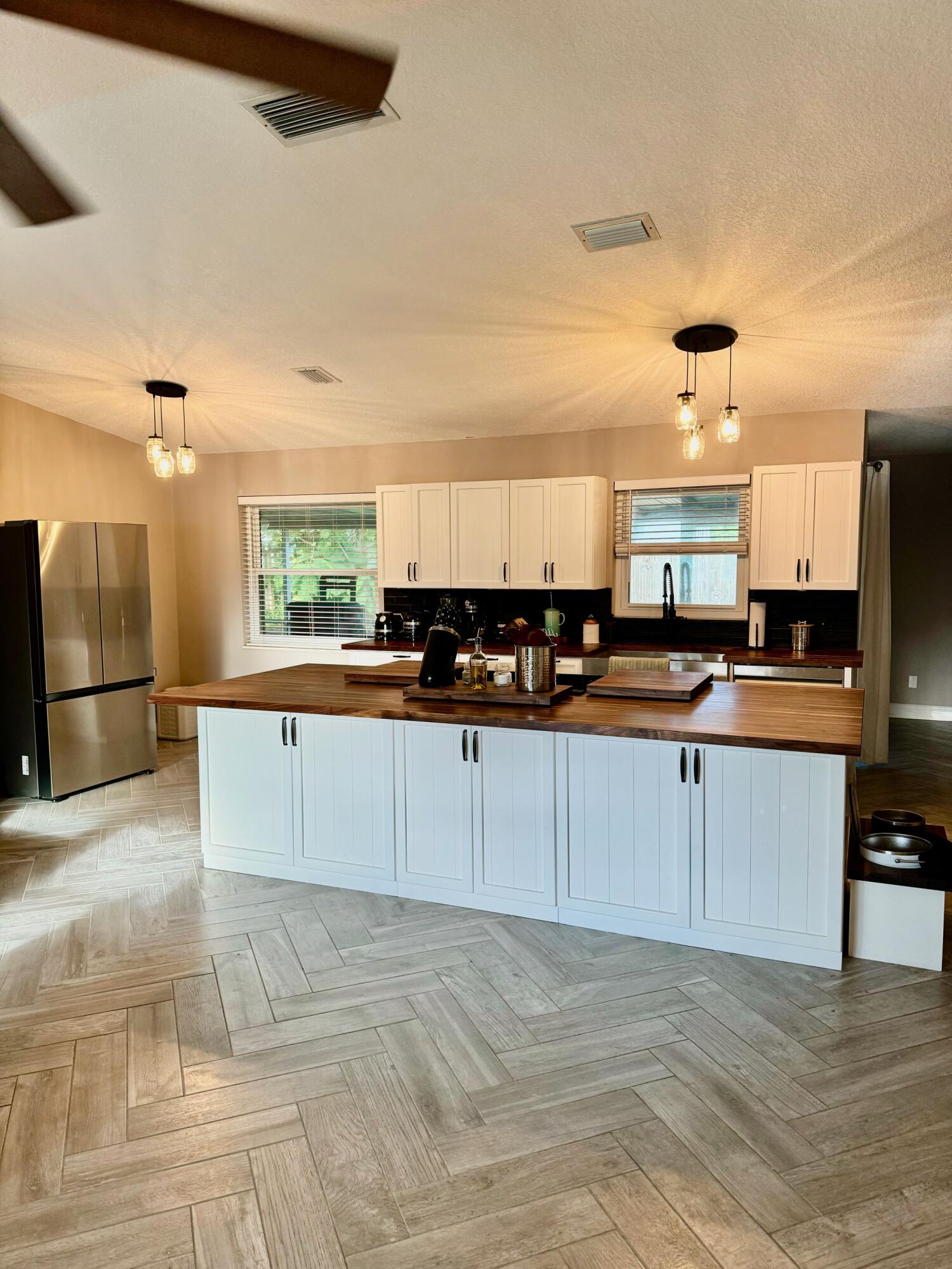 19000 SE Robert Drive