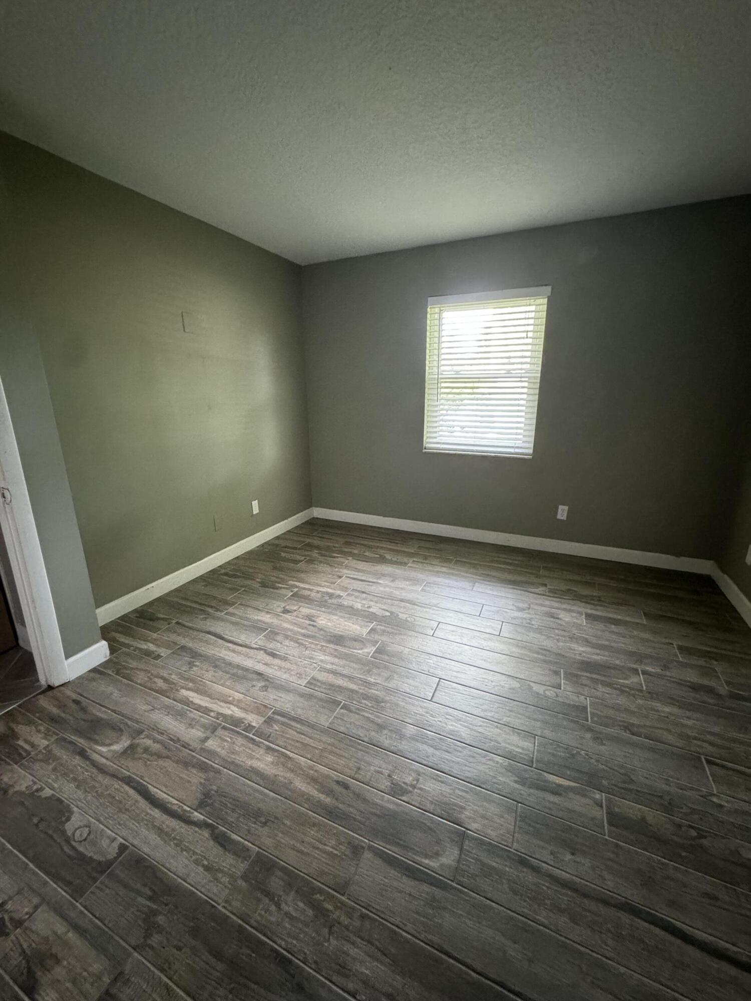 19000 SE Robert Drive