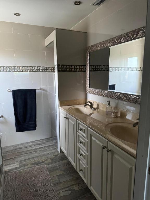 19000 SE Robert Drive