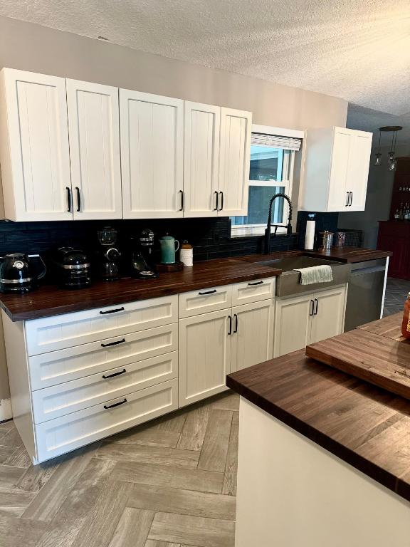 19000 SE Robert Drive