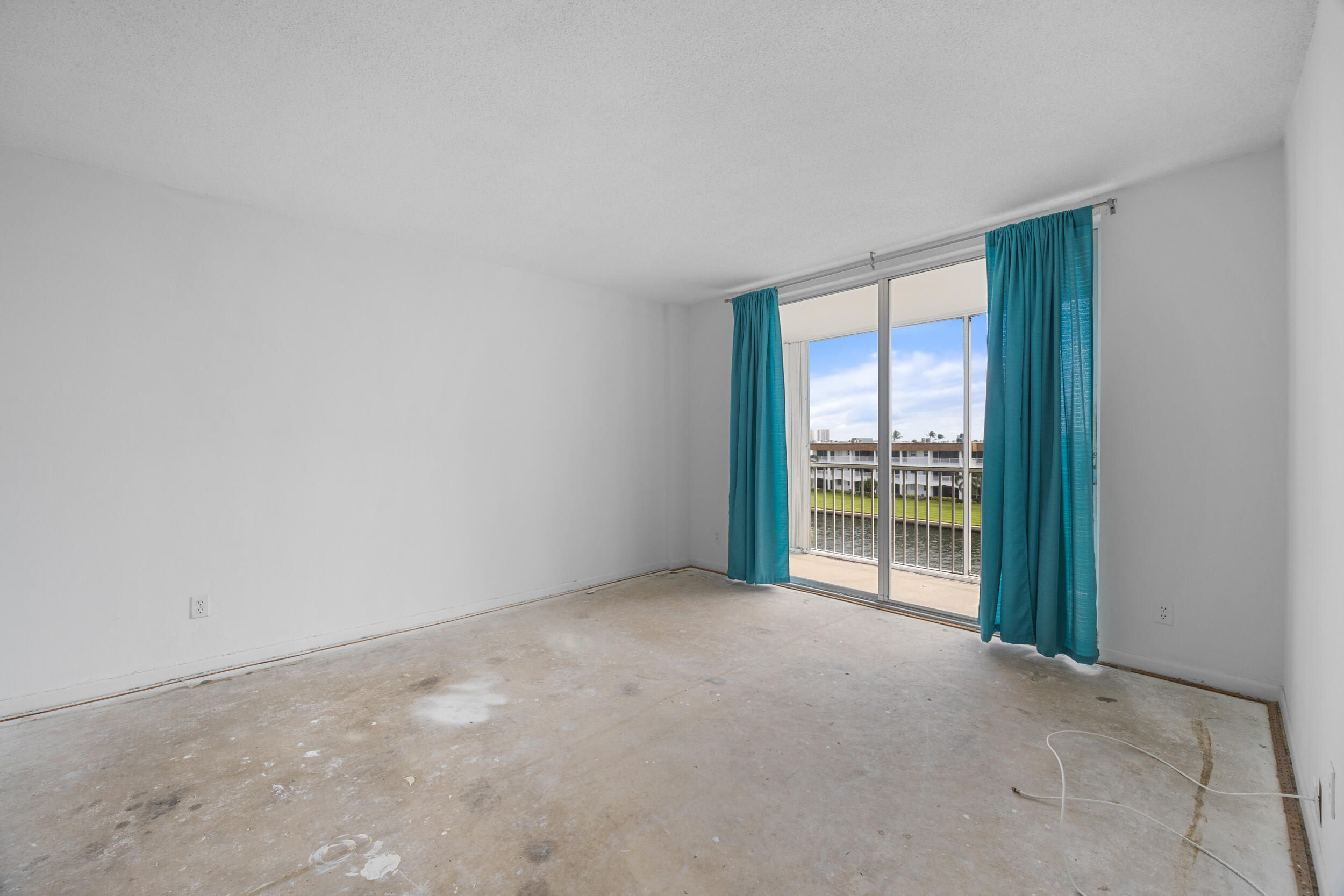 100 Paradise Harbour Boulevard 412