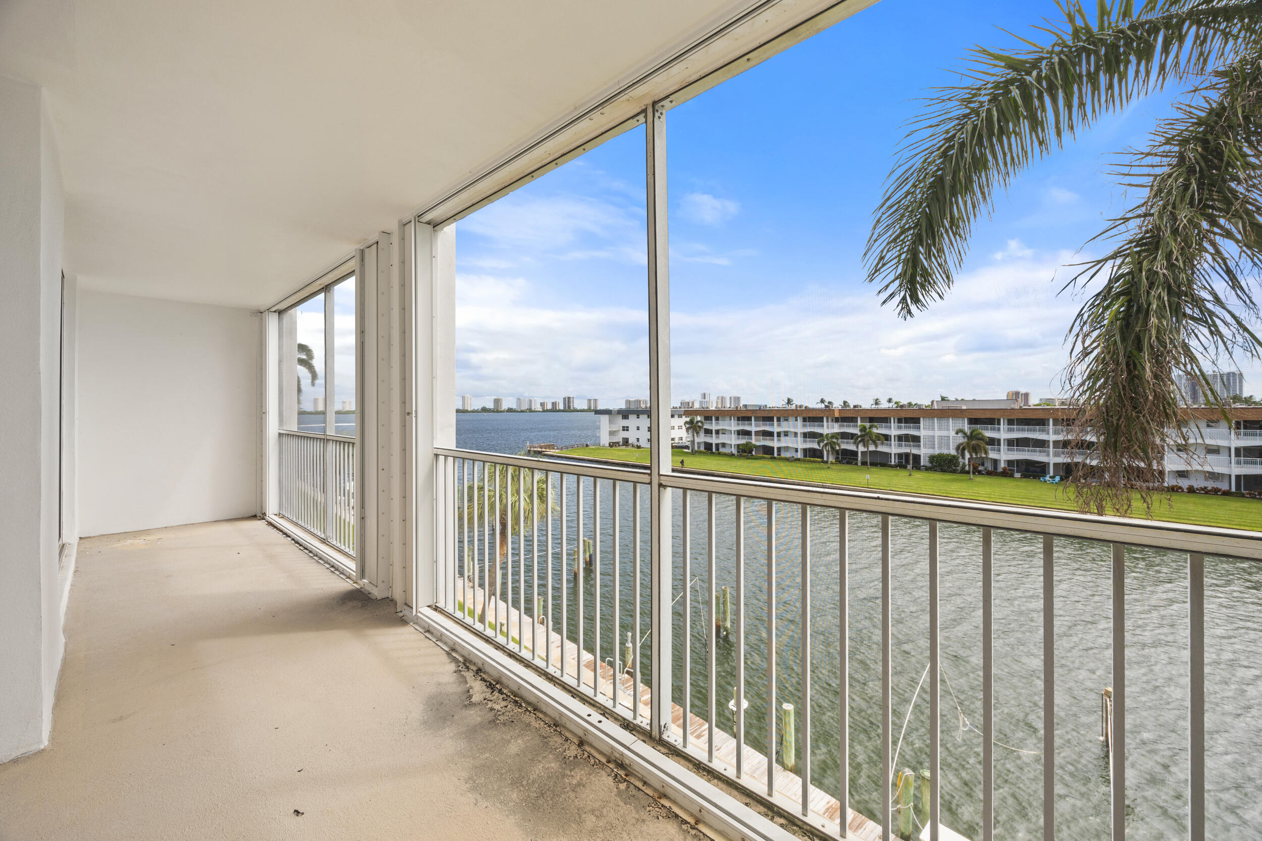 100 Paradise Harbour Boulevard 412