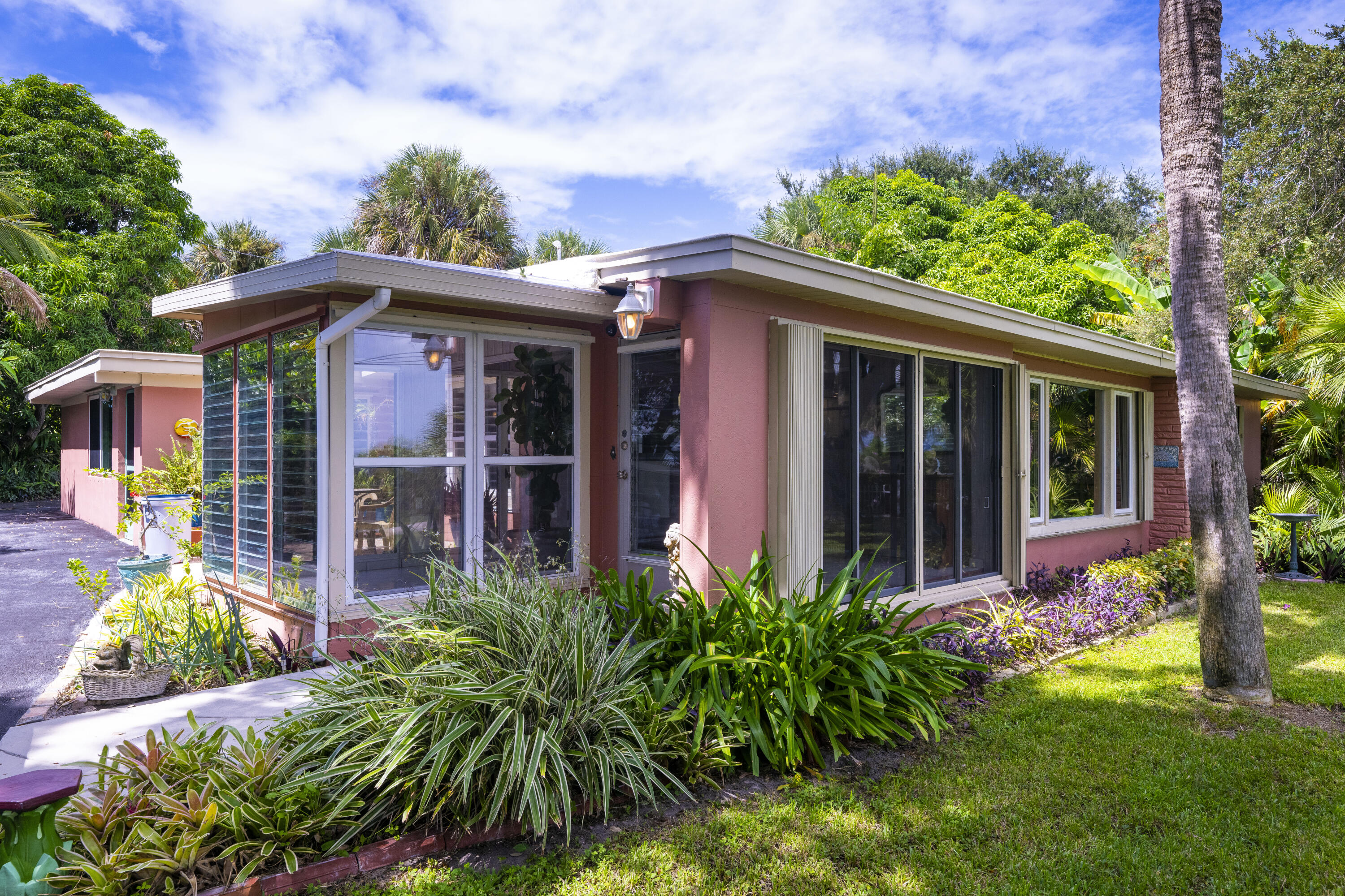 3135 S Indian River Drive