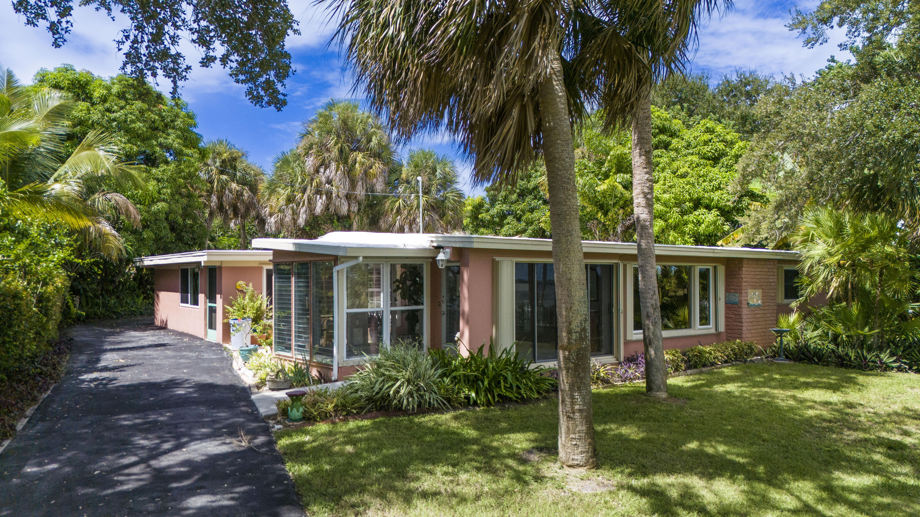 3135 S Indian River Drive