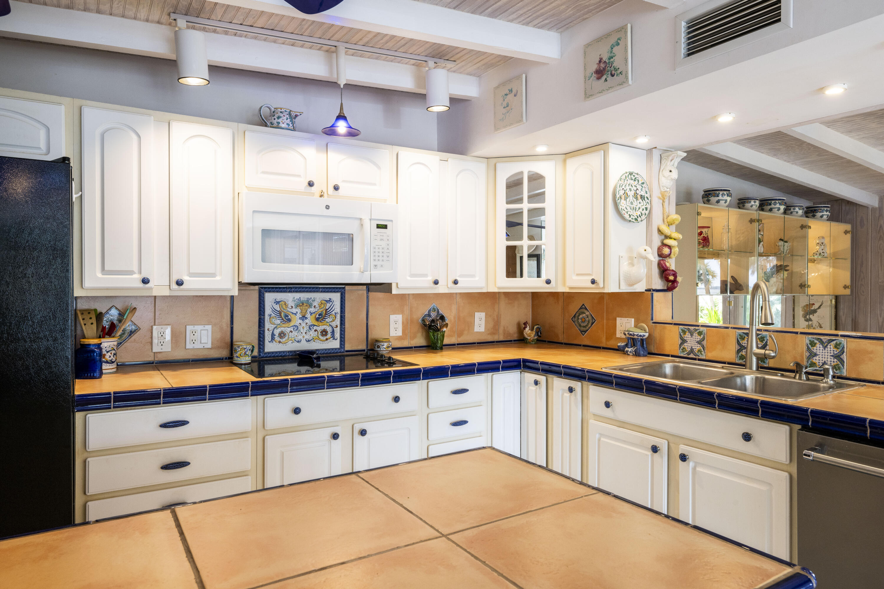 3135 S Indian River Drive