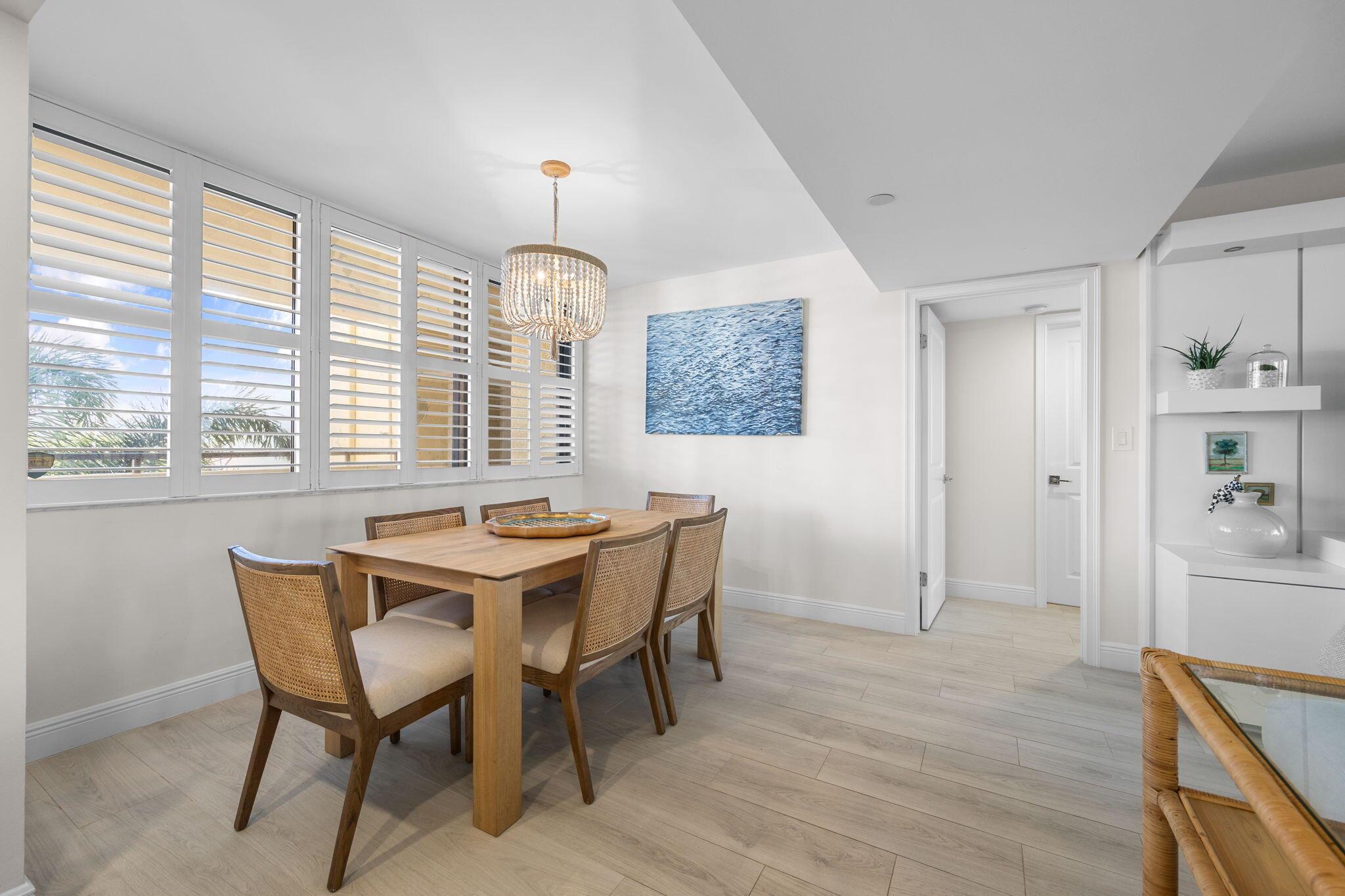 1000 N Us Highway 1 An402