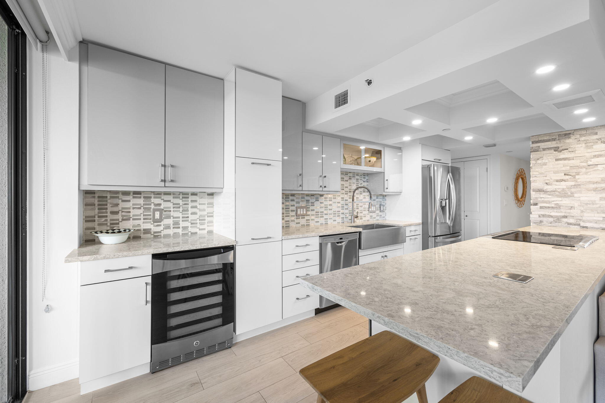 1000 N Us Highway 1 An402