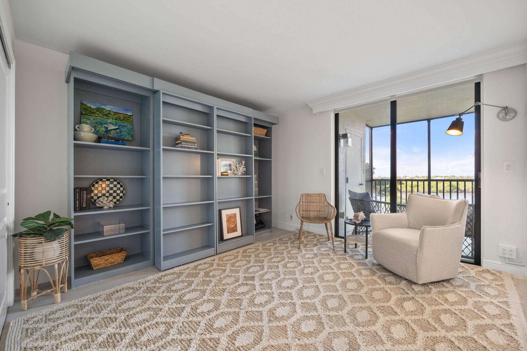 1000 N Us Highway 1 An402