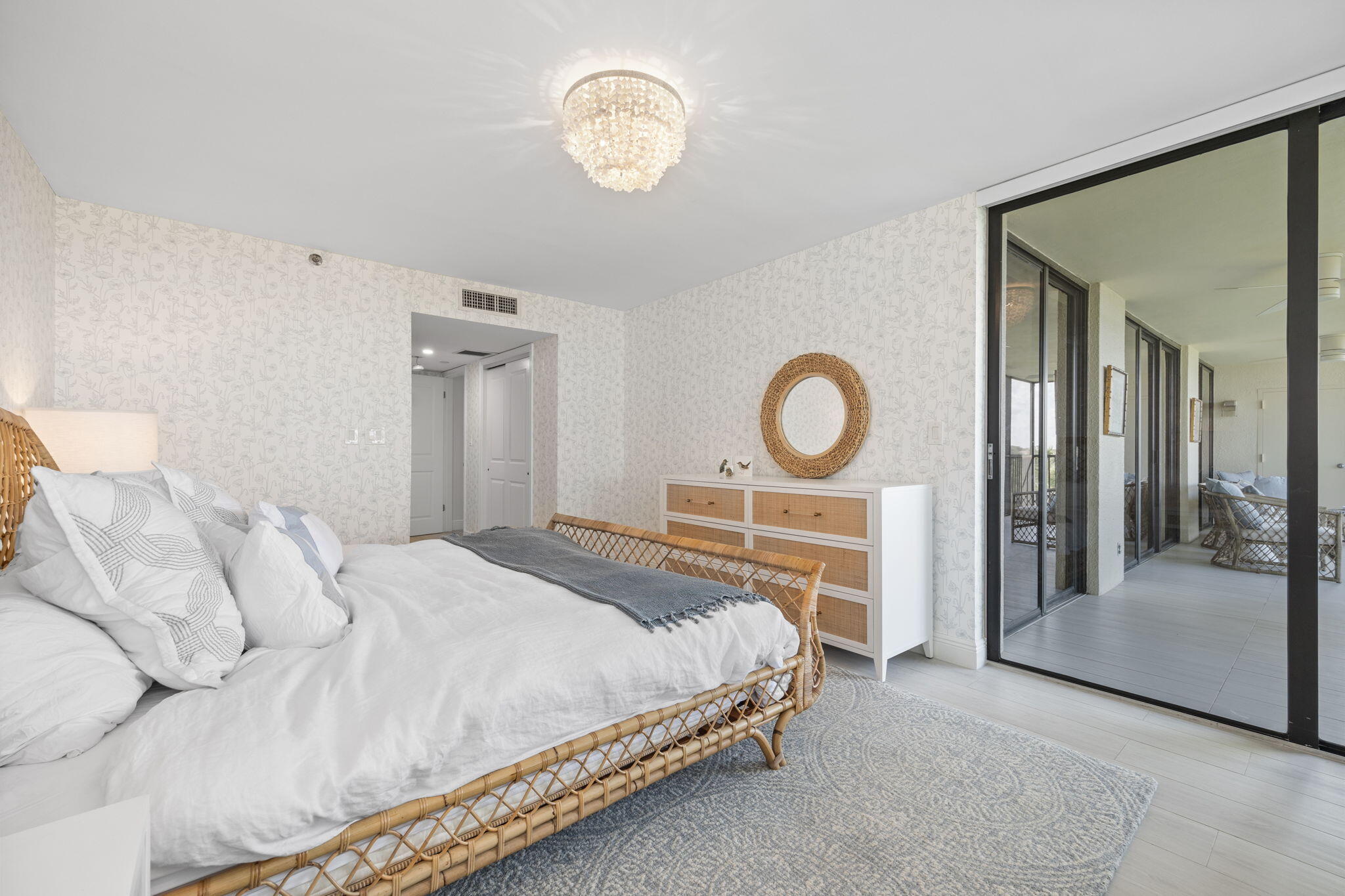 1000 N Us Highway 1 An402