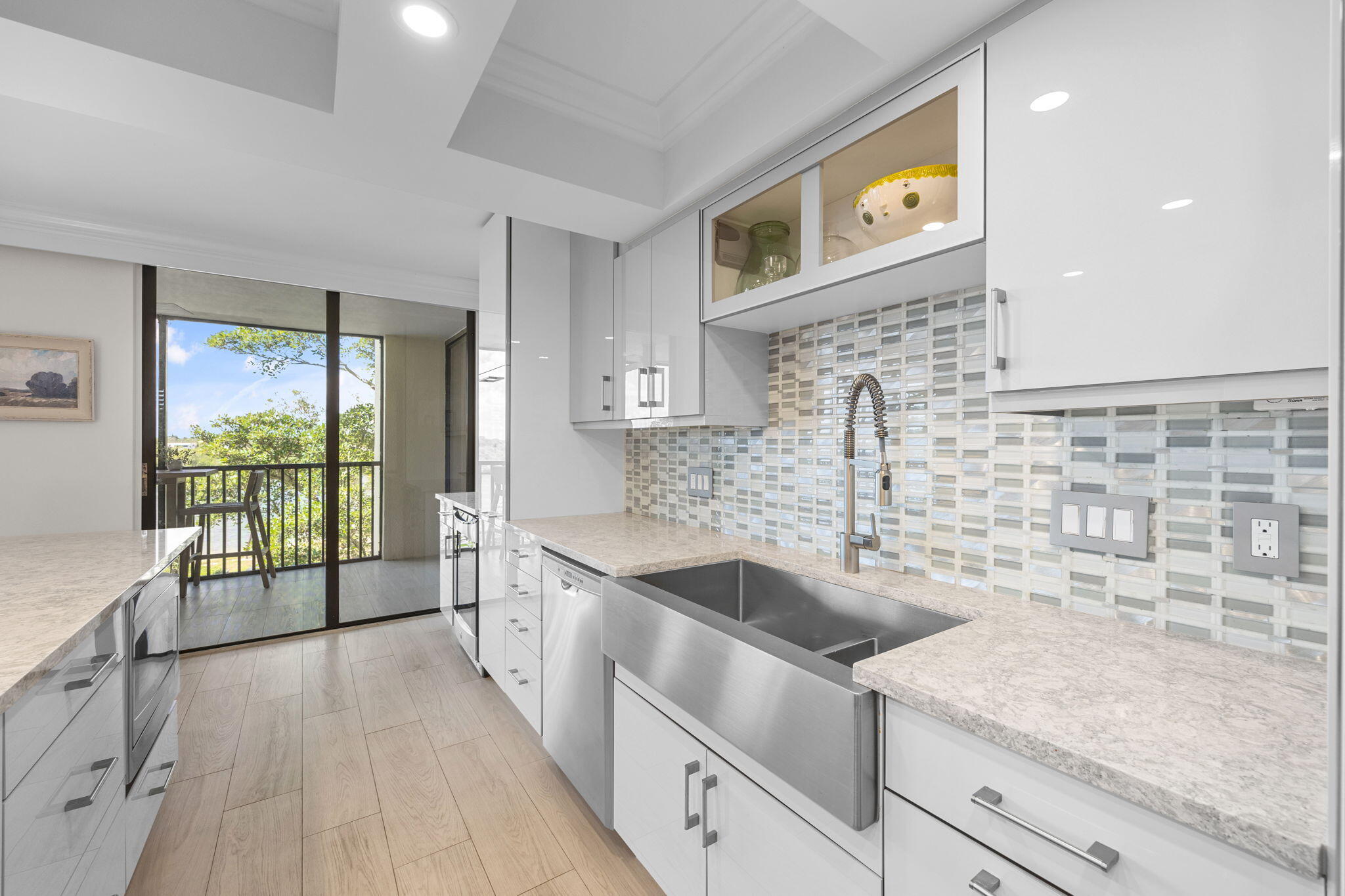 1000 N Us Highway 1 An402