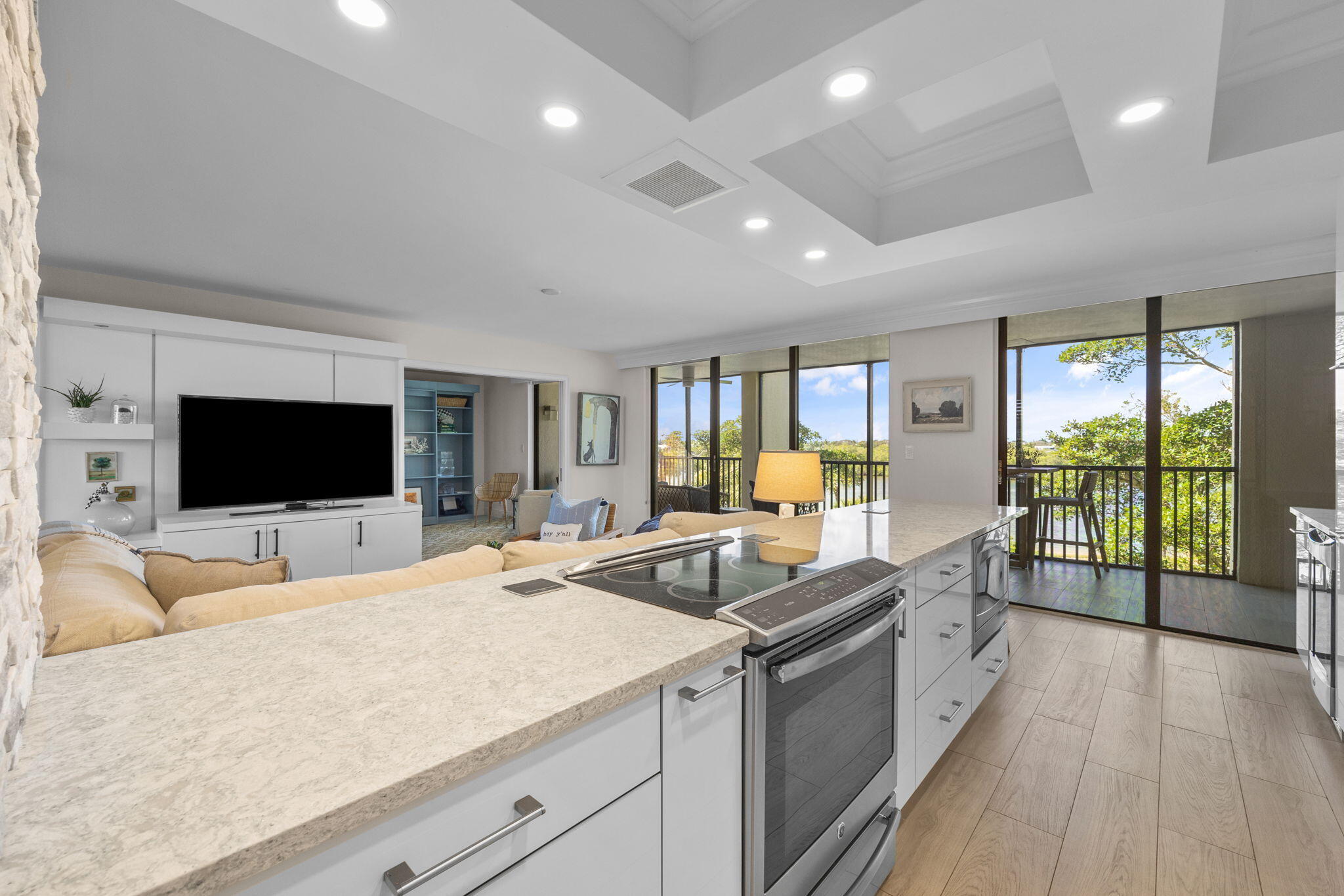 1000 N Us Highway 1 An402