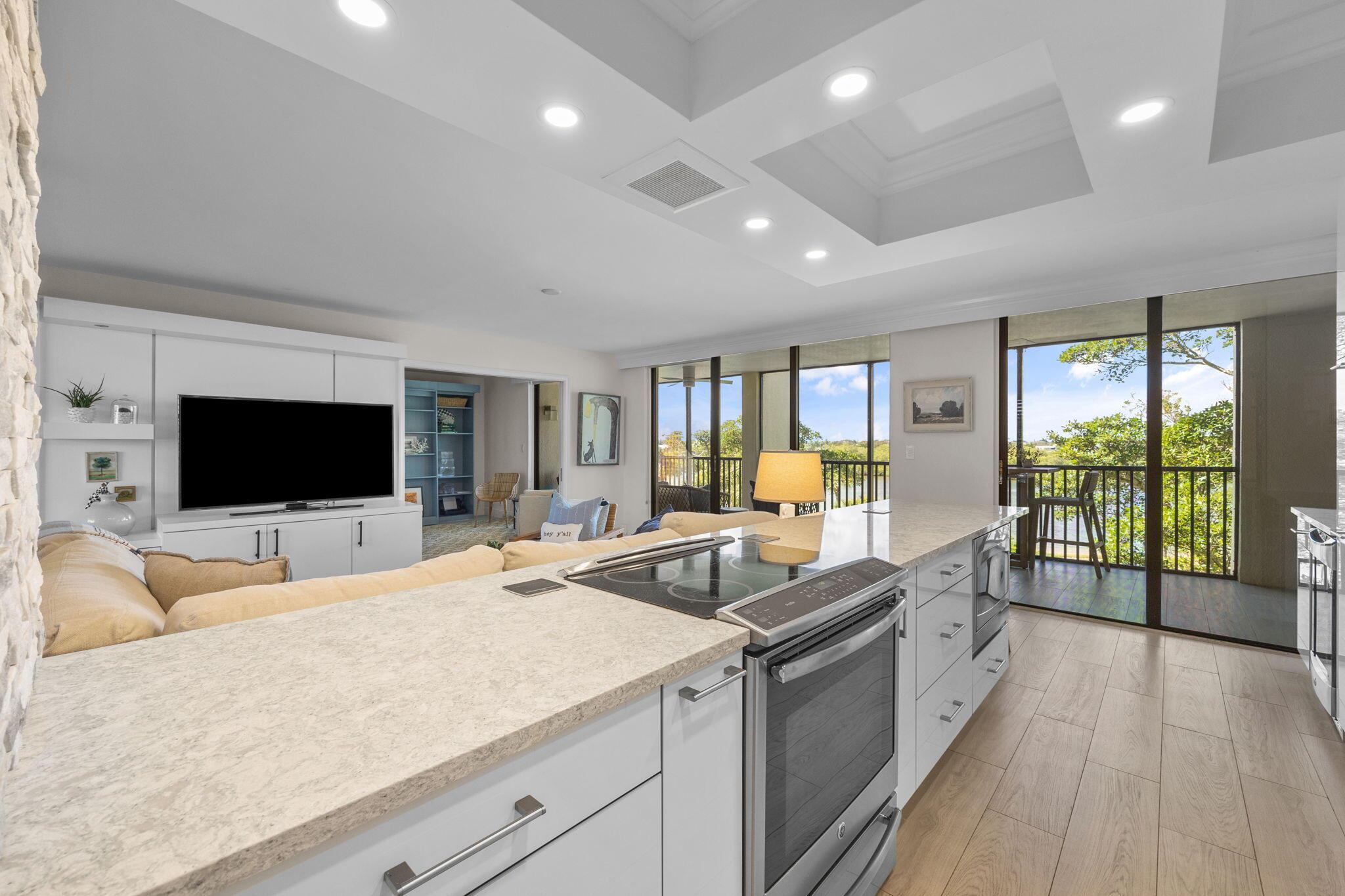 1000 N Us Highway 1 An402