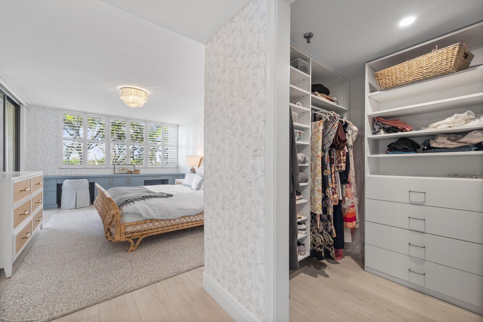 1000 N Us Highway 1 An402