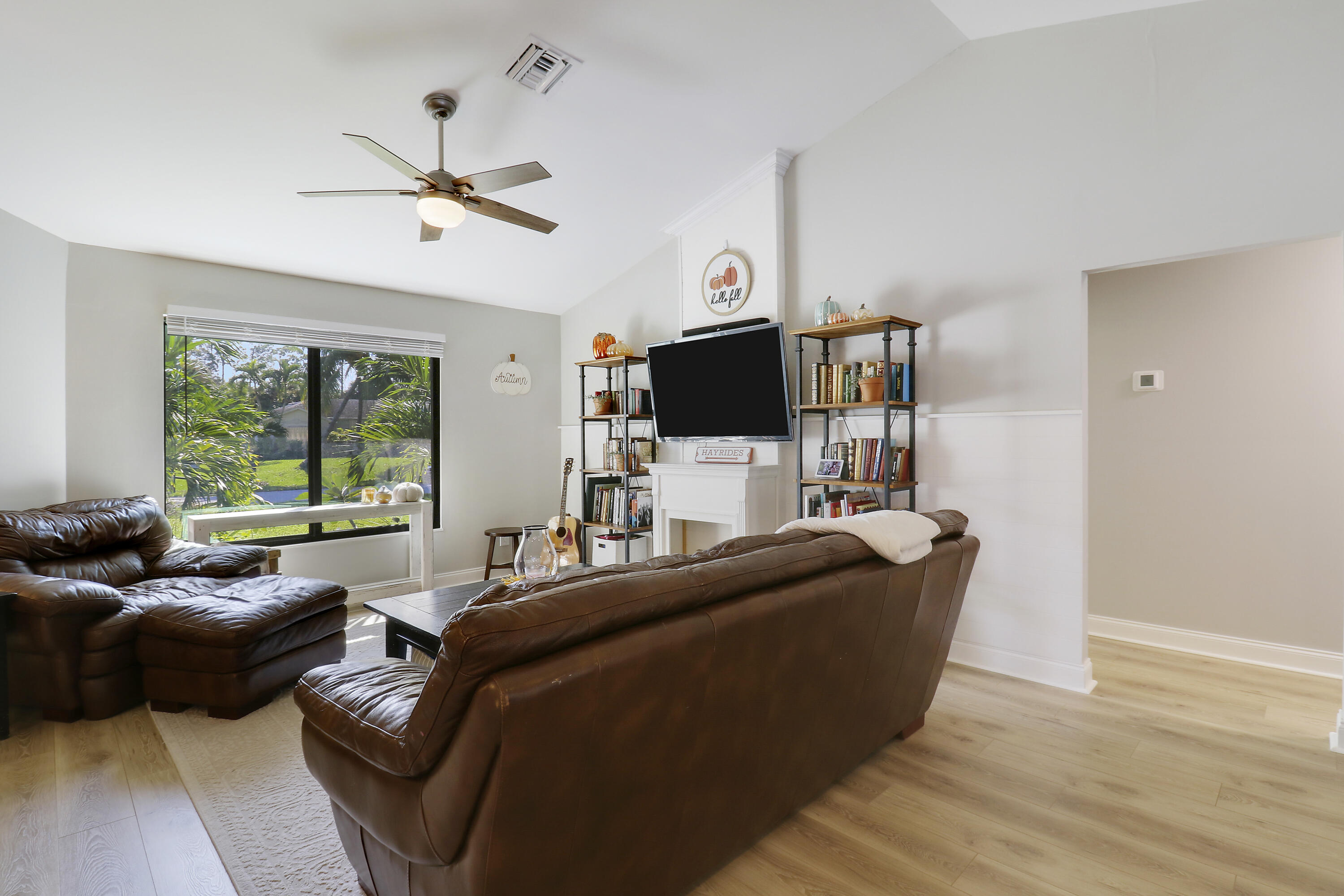 2556 SW Danbury Street