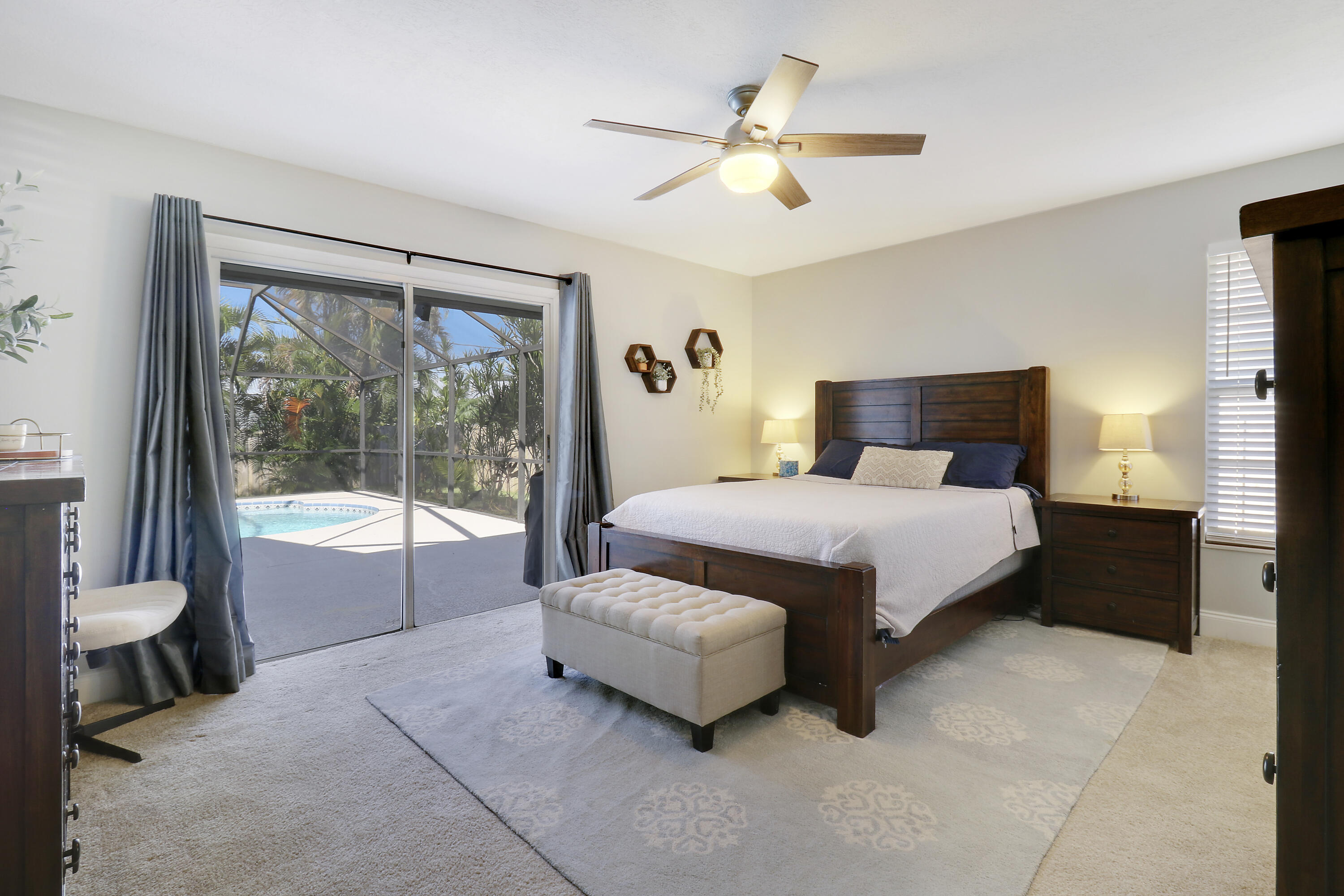 2556 SW Danbury Street