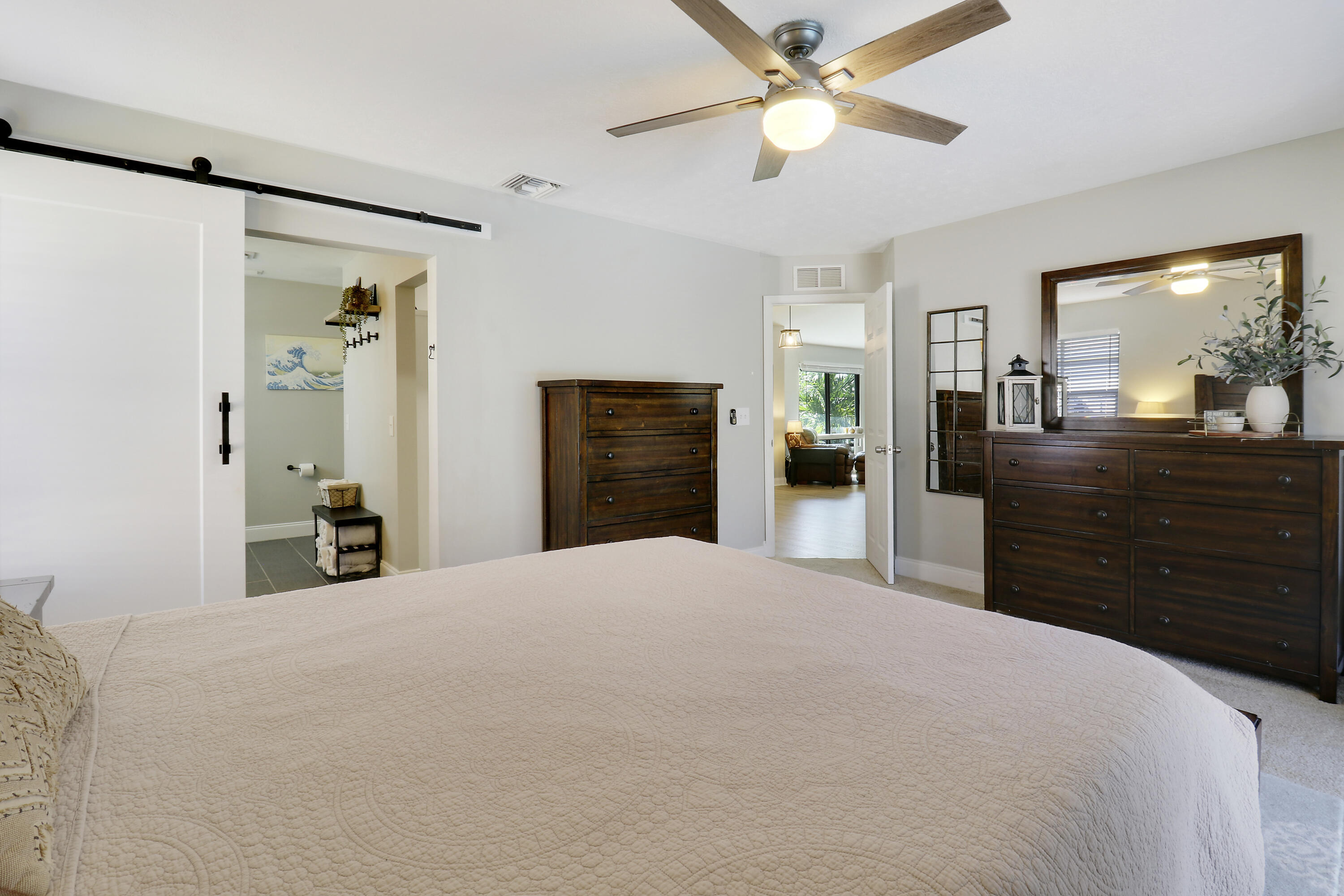 2556 SW Danbury Street