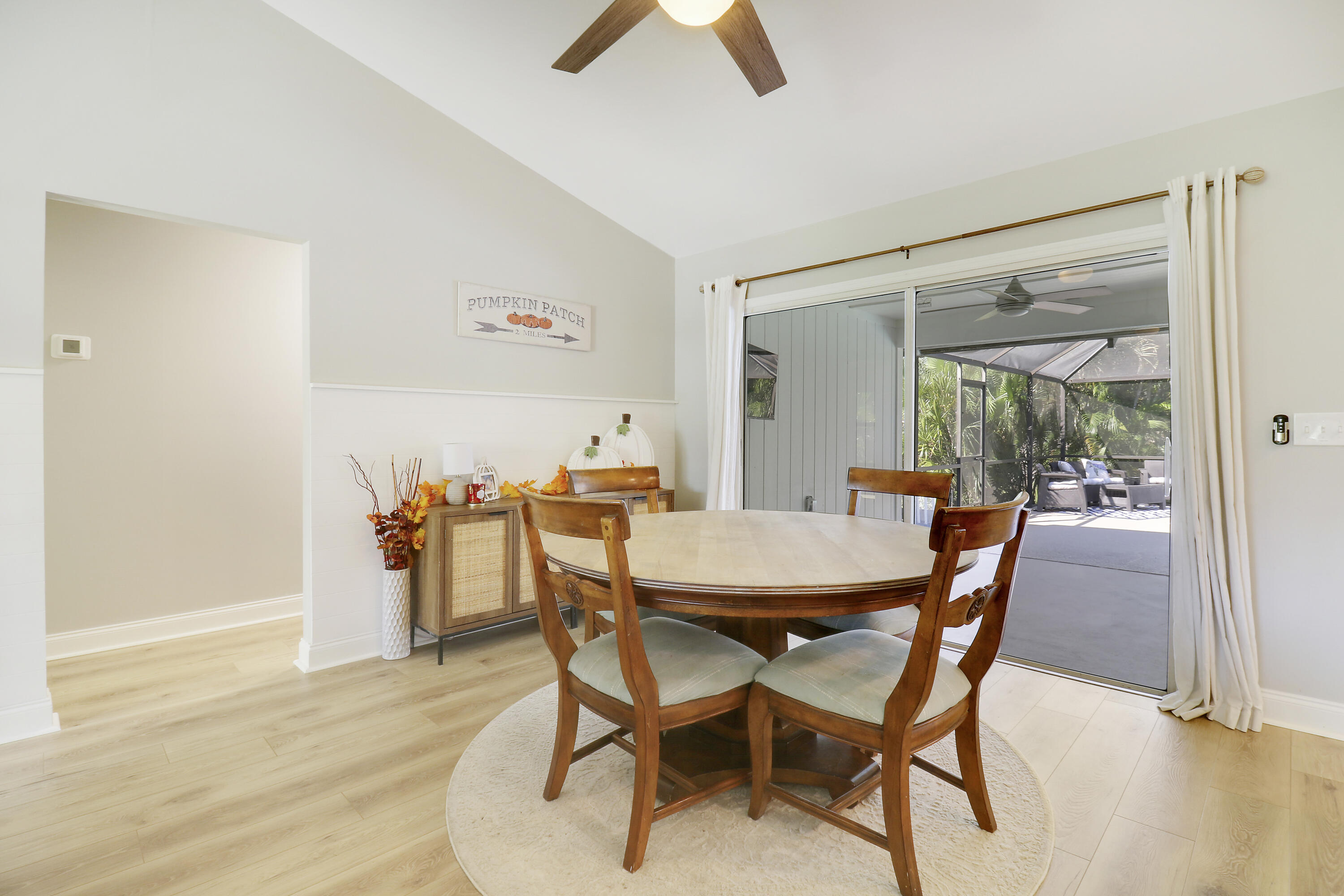 2556 SW Danbury Street