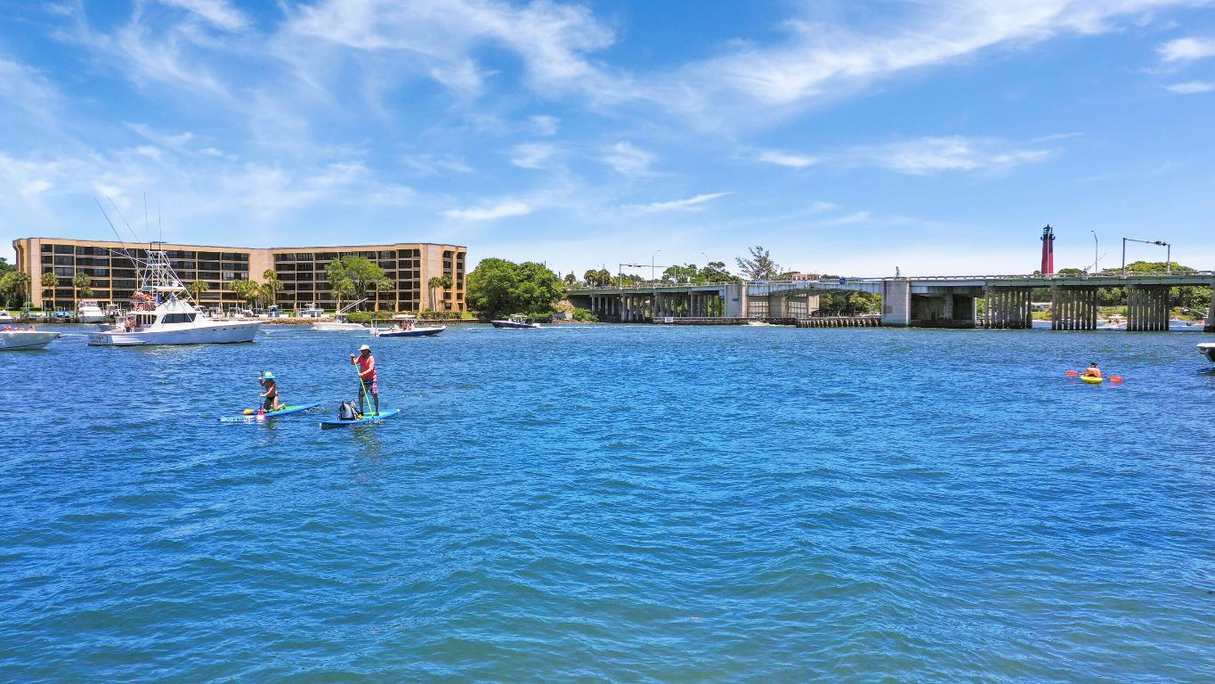 1566 Grande Cull Way