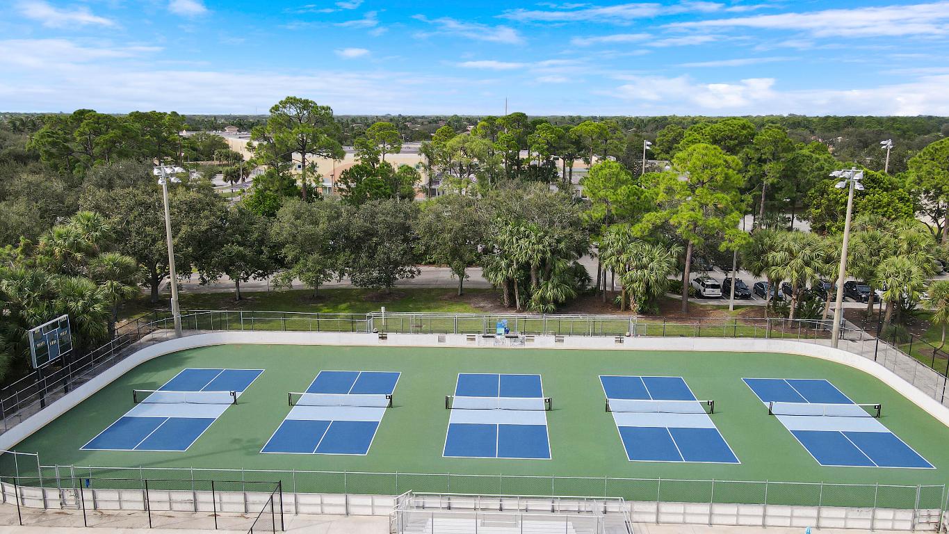 1566 Grande Cull Way