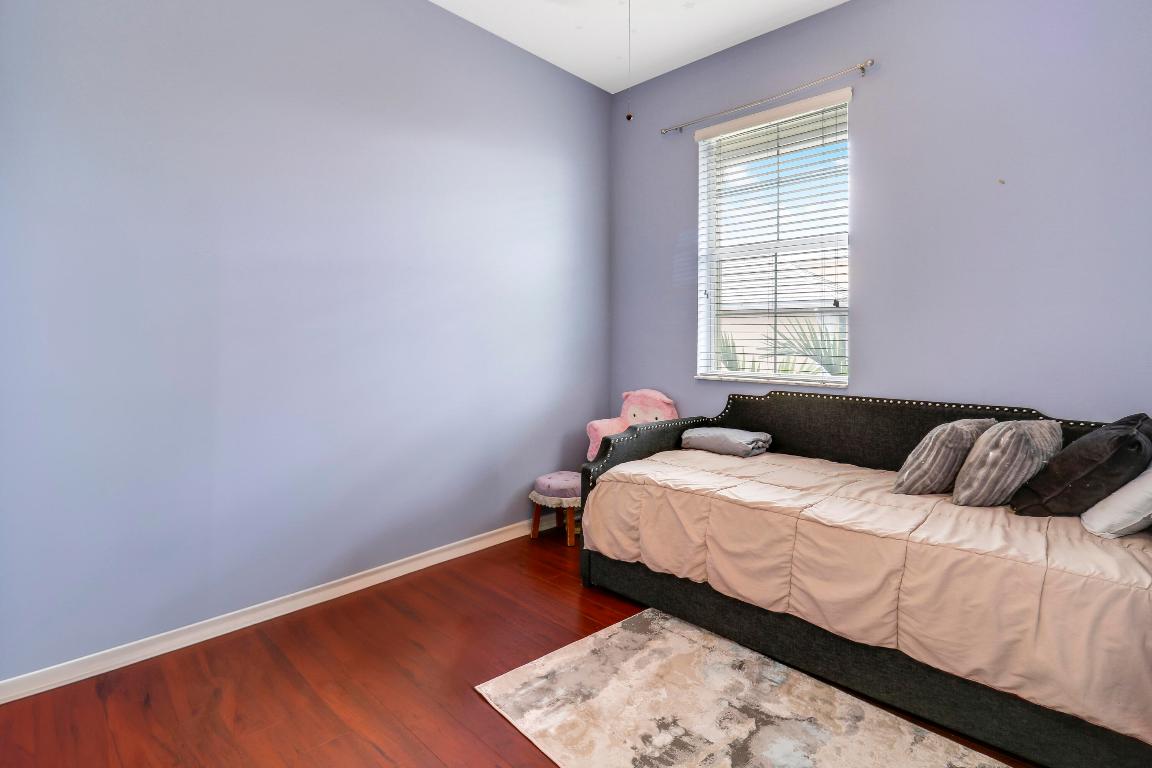 1566 Grande Cull Way