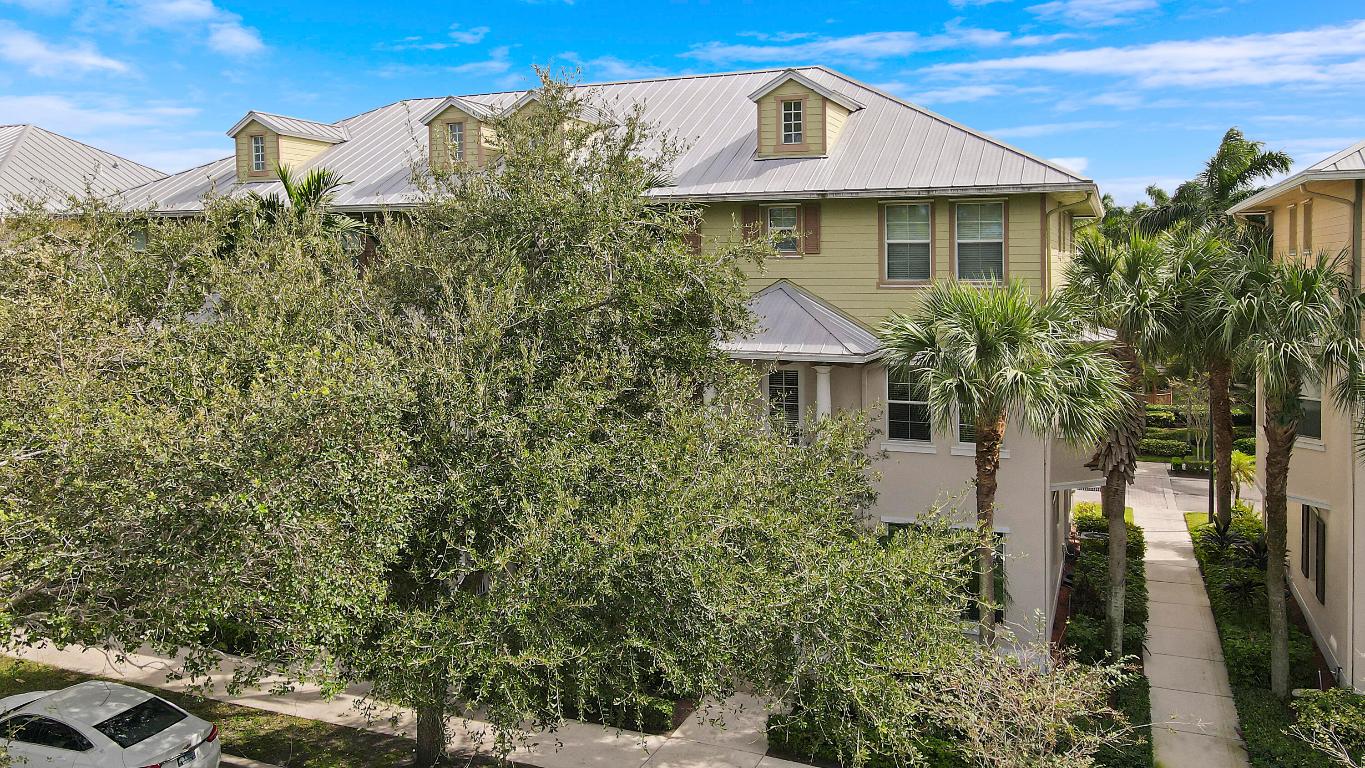 1566 Grande Cull Way