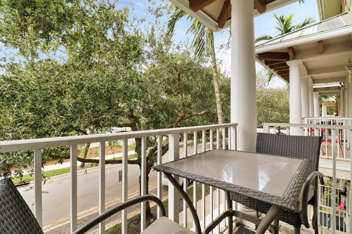 1566 Grande Cull Way