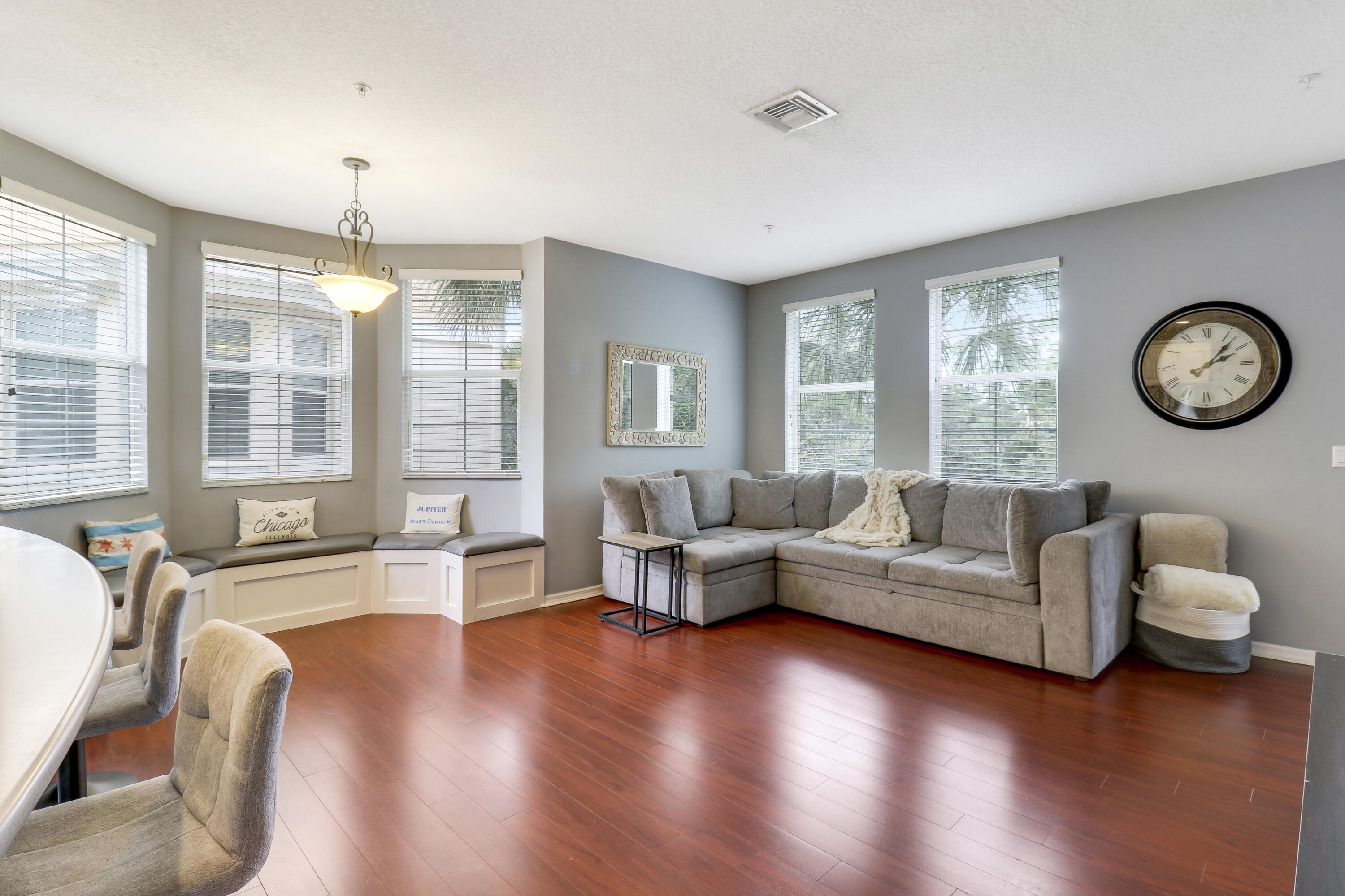 1566 Grande Cull Way