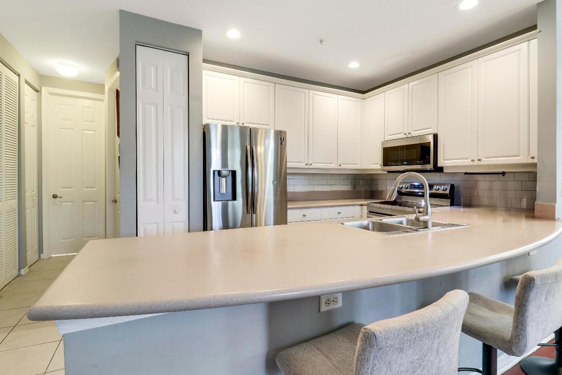 1566 Grande Cull Way