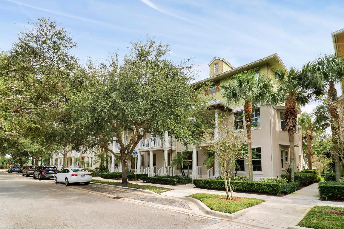 1566 Grande Cull Way