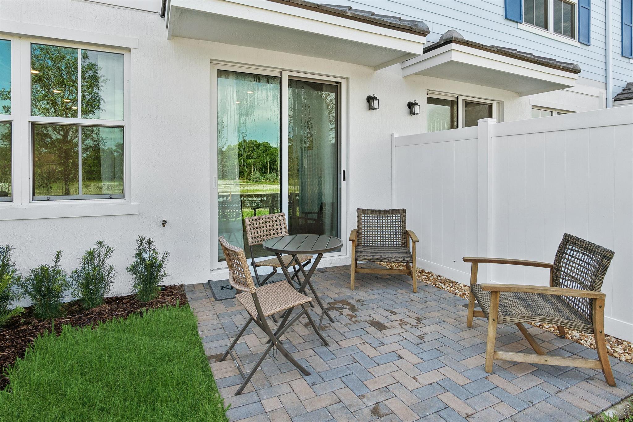 102 SE Birch Terrace 1368