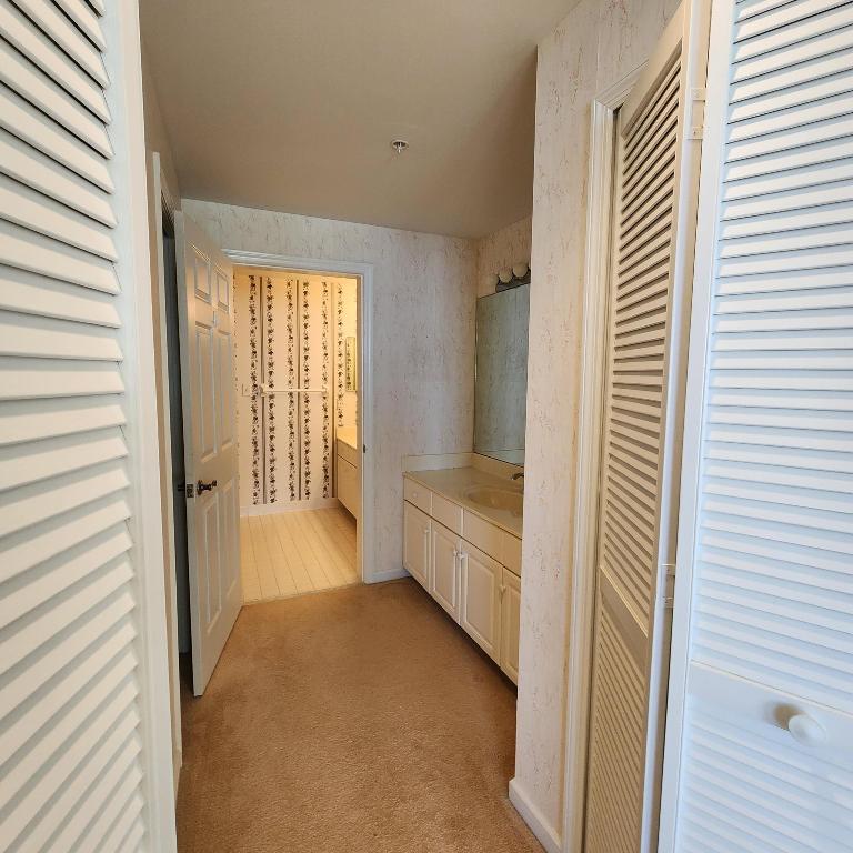 5167 N Highway A1a 1102