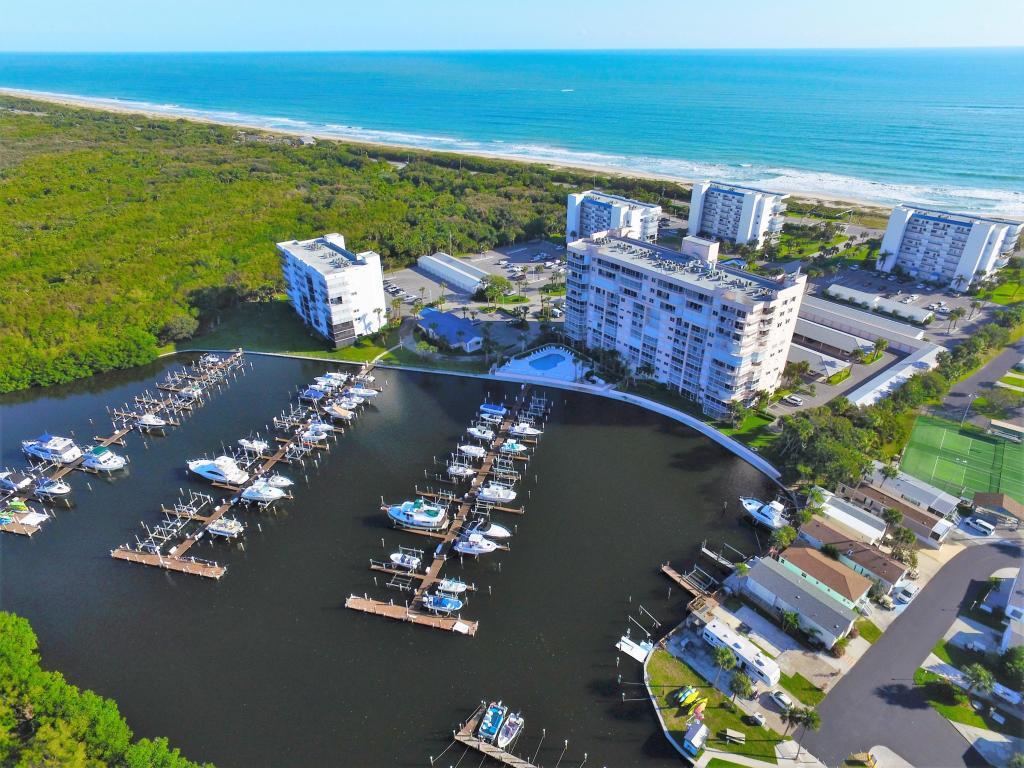 5167 N Highway A1a 1102