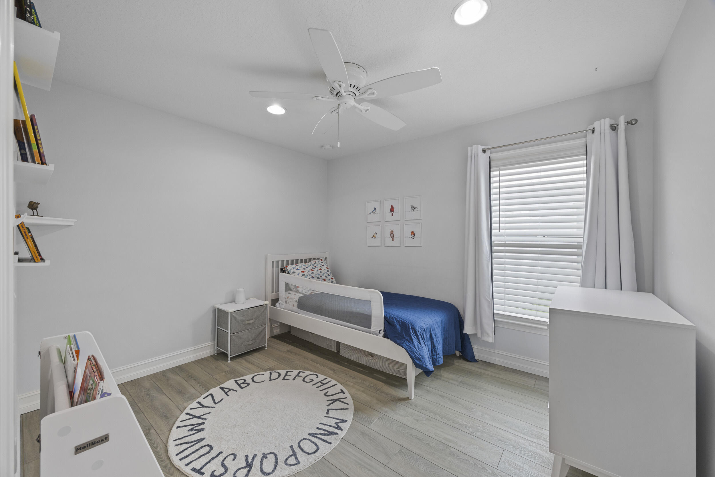 17574 Cinquez Park Road E