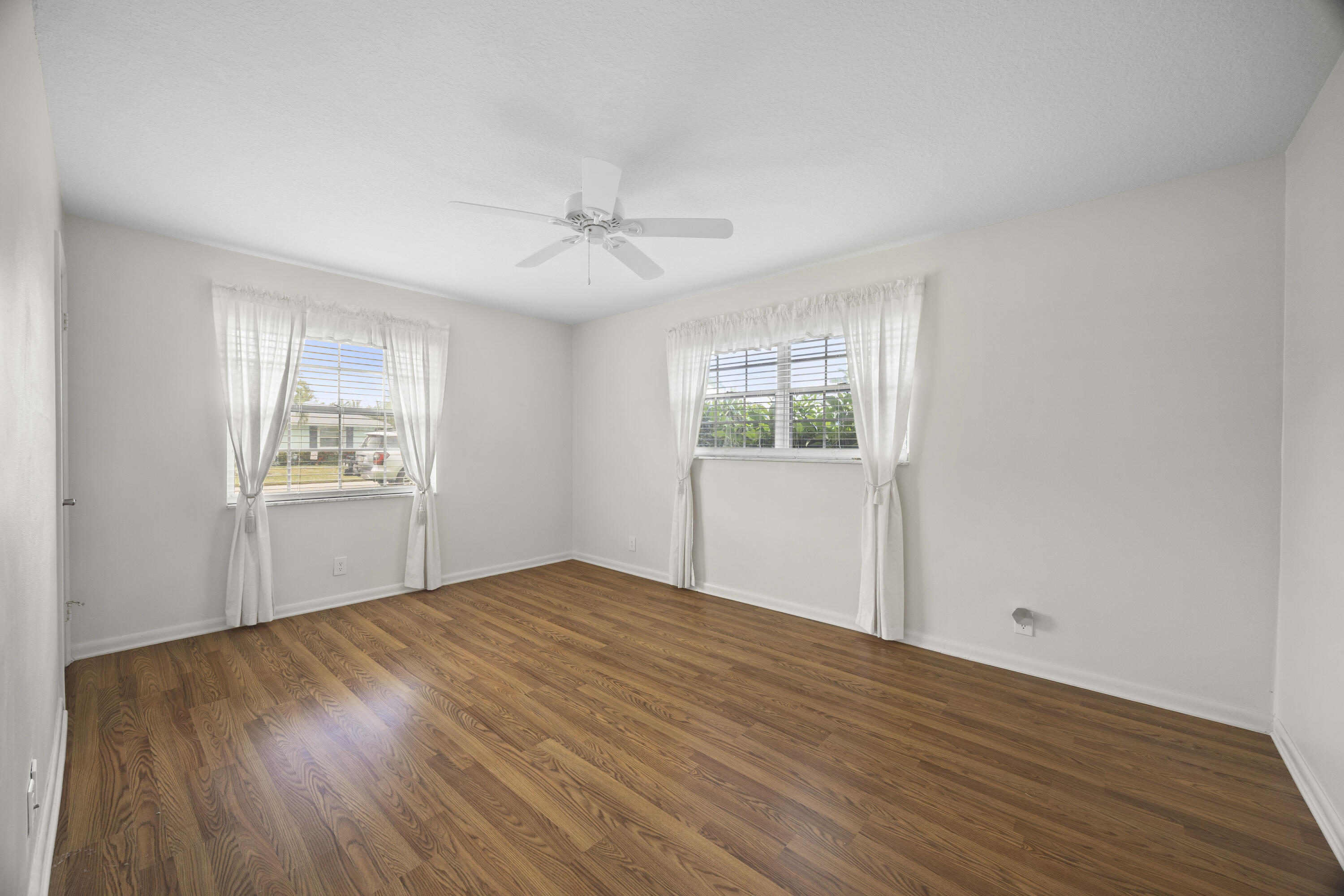 9603 SE Little Club Way S